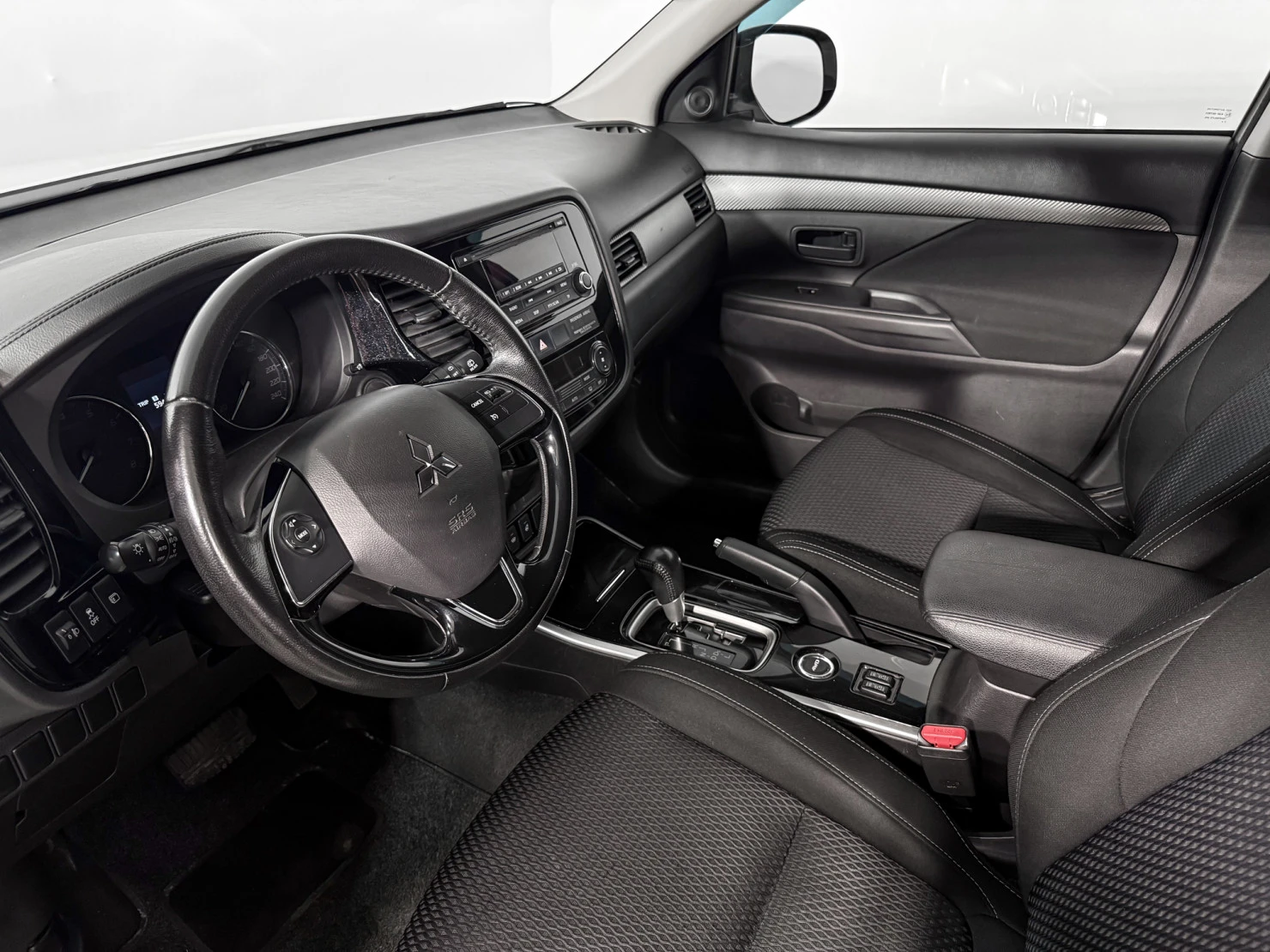 Mitsubishi OUTLANDER, 2018