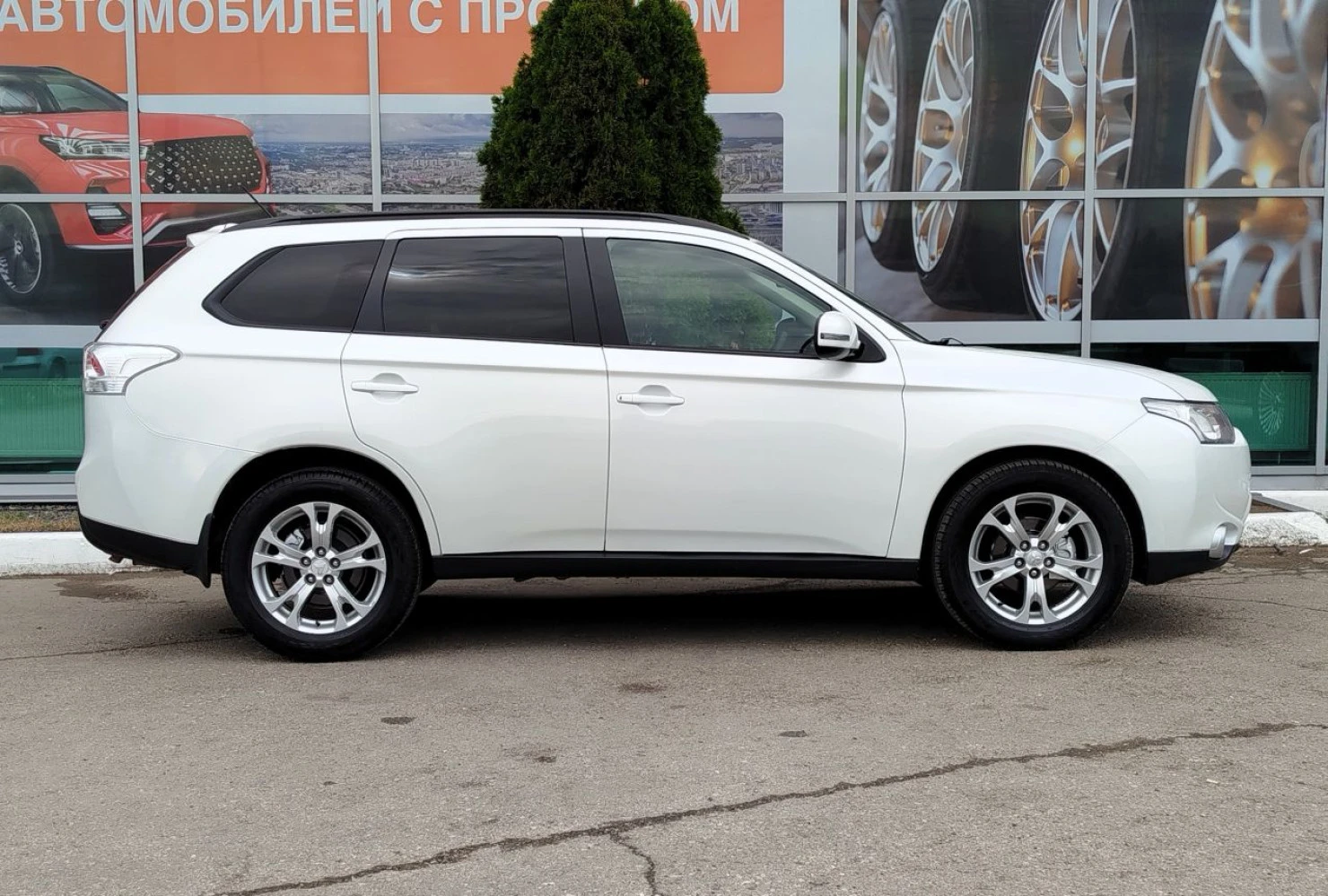 Mitsubishi OUTLANDER, 2013
