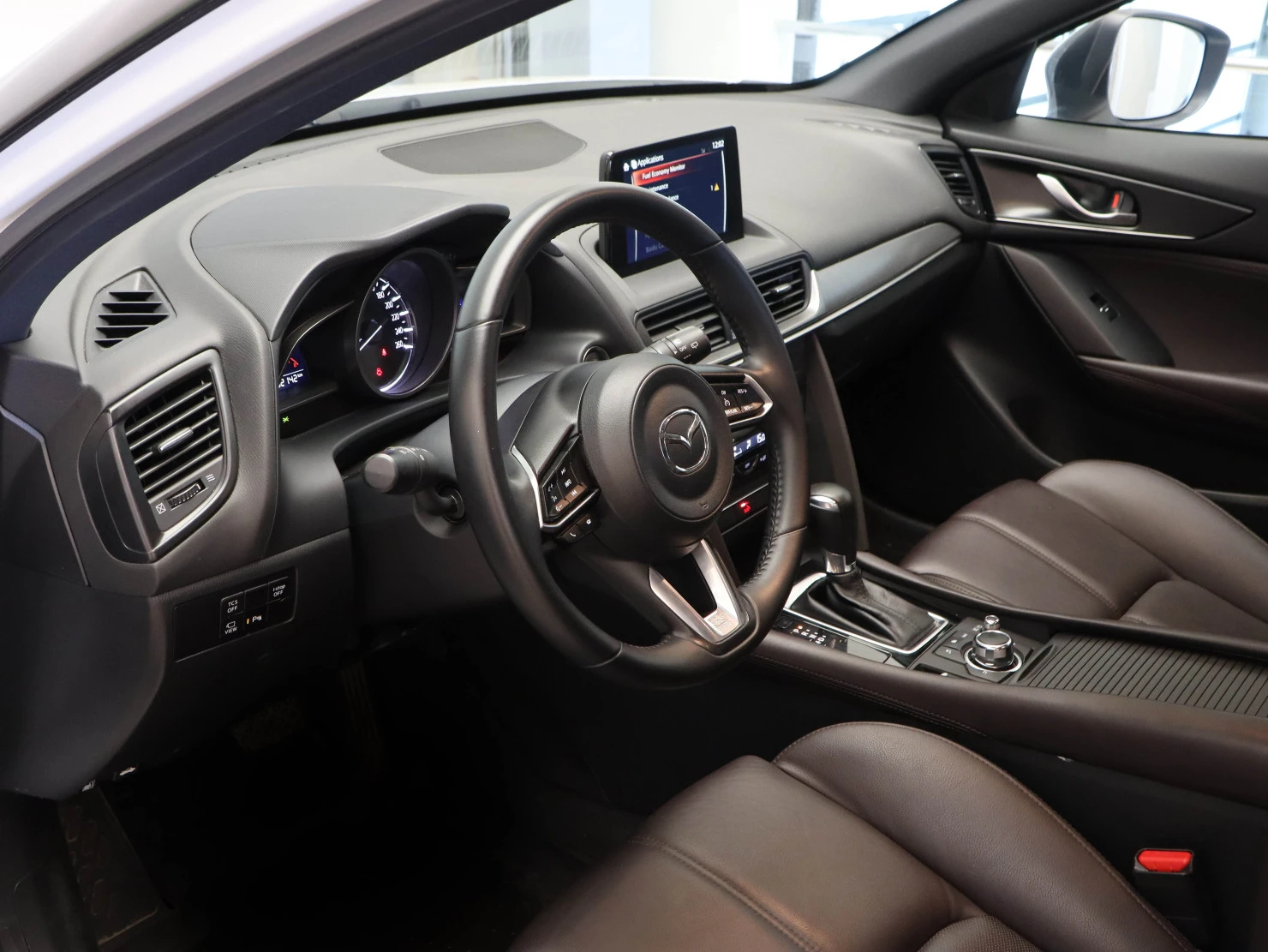 Mazda CX-4, 2023