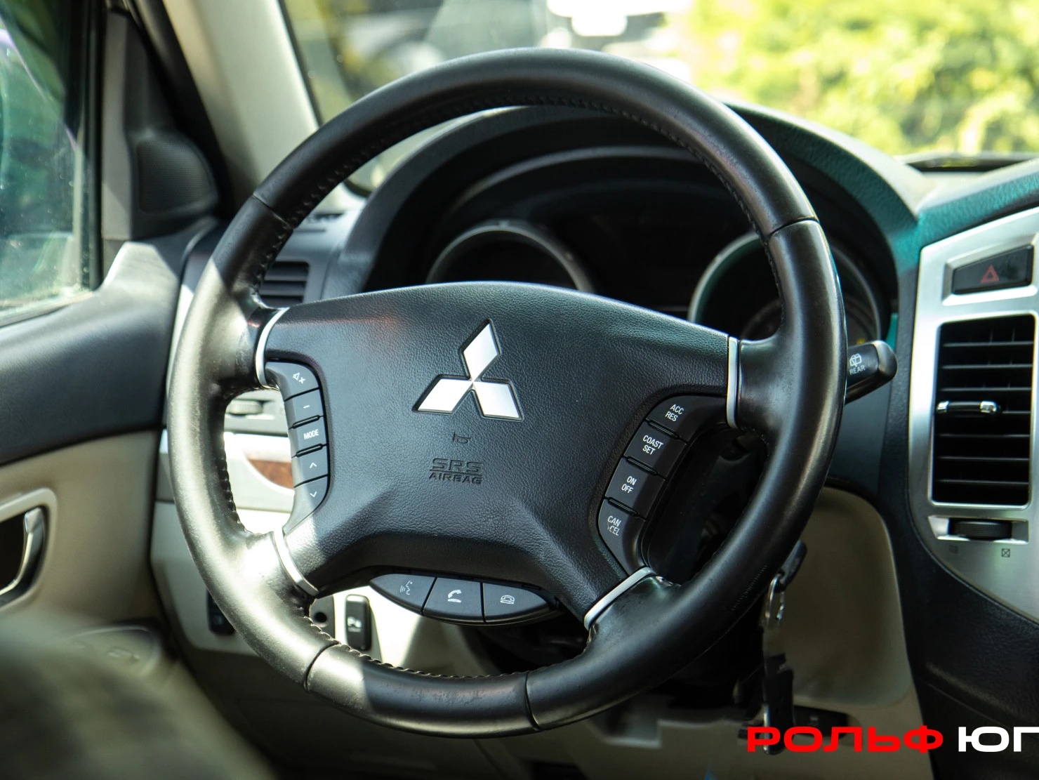 Mitsubishi PAJERO, 2017