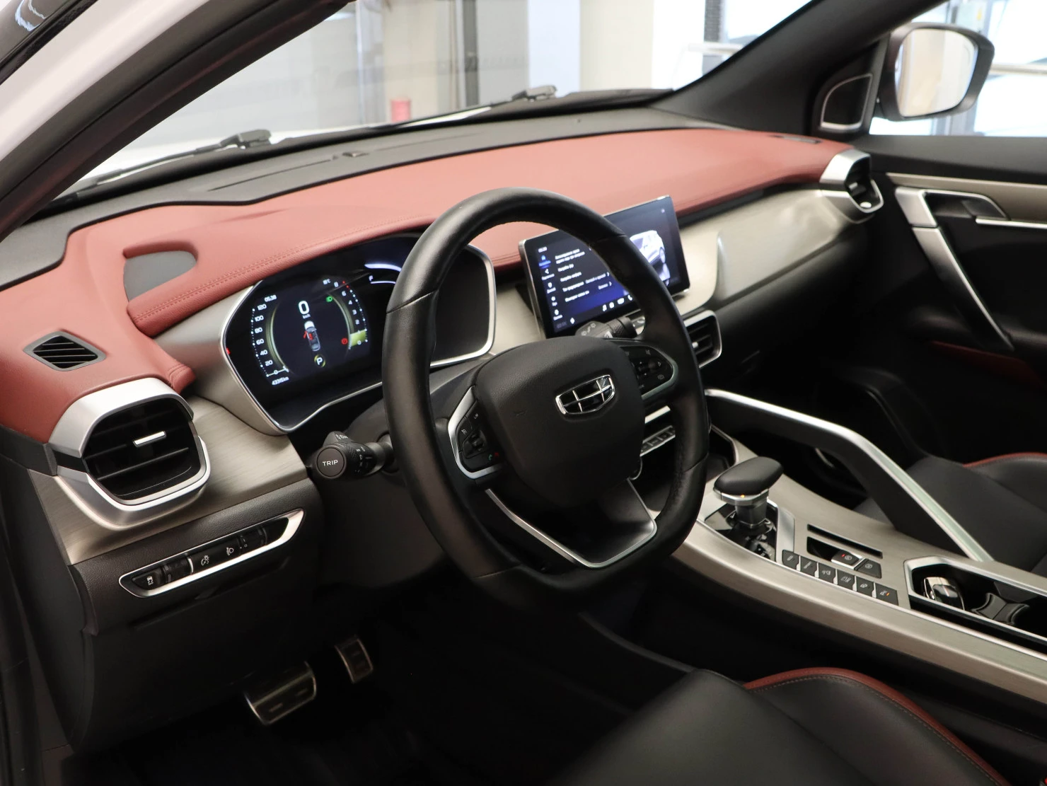 Geely Coolray, 2024