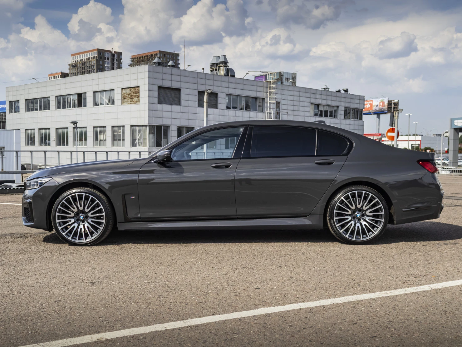 BMW 7 серии, 2021