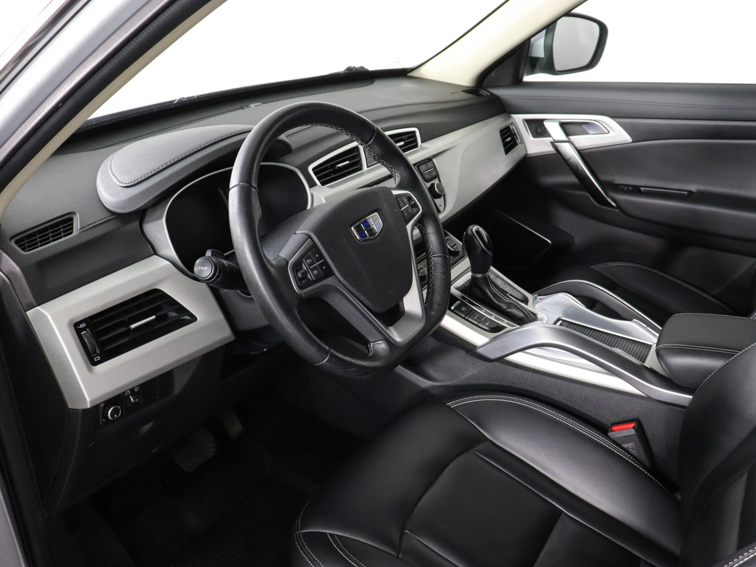 Geely Atlas, 2021