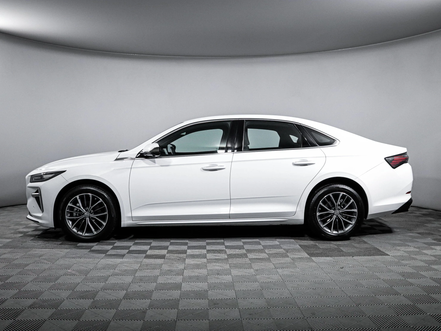 Geely Preface, 2024