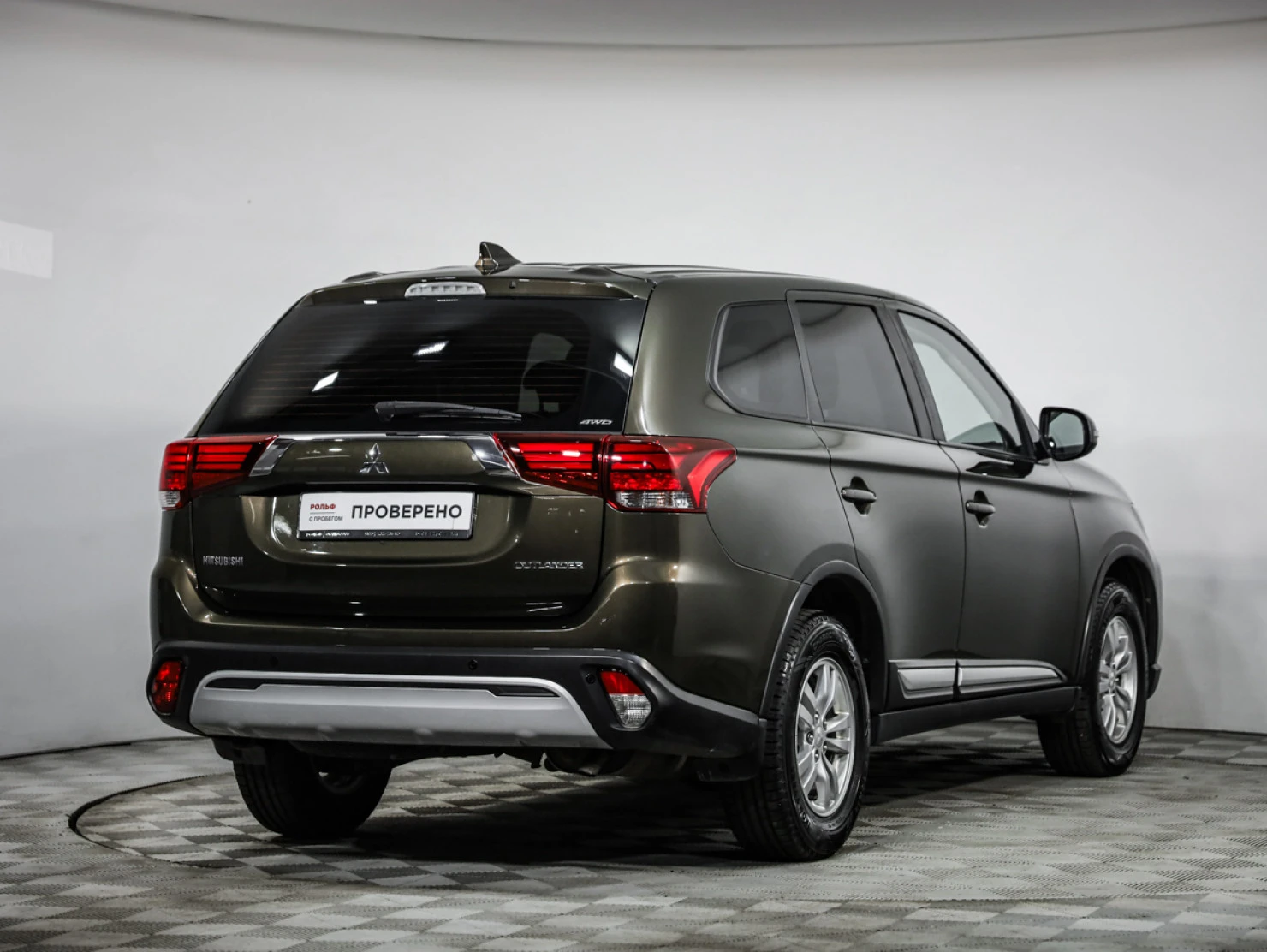 Mitsubishi OUTLANDER, 2020