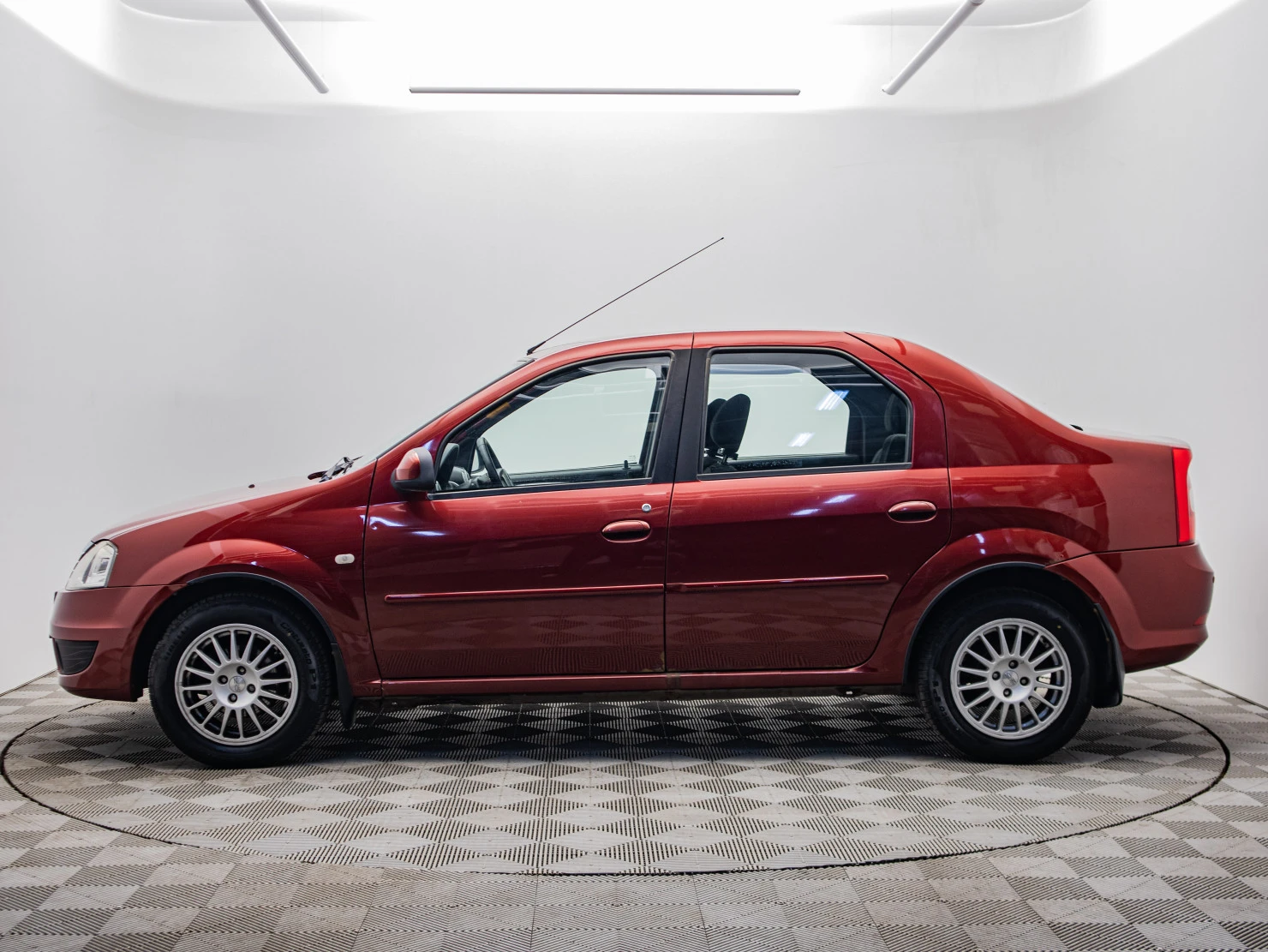 Renault Logan, 2010