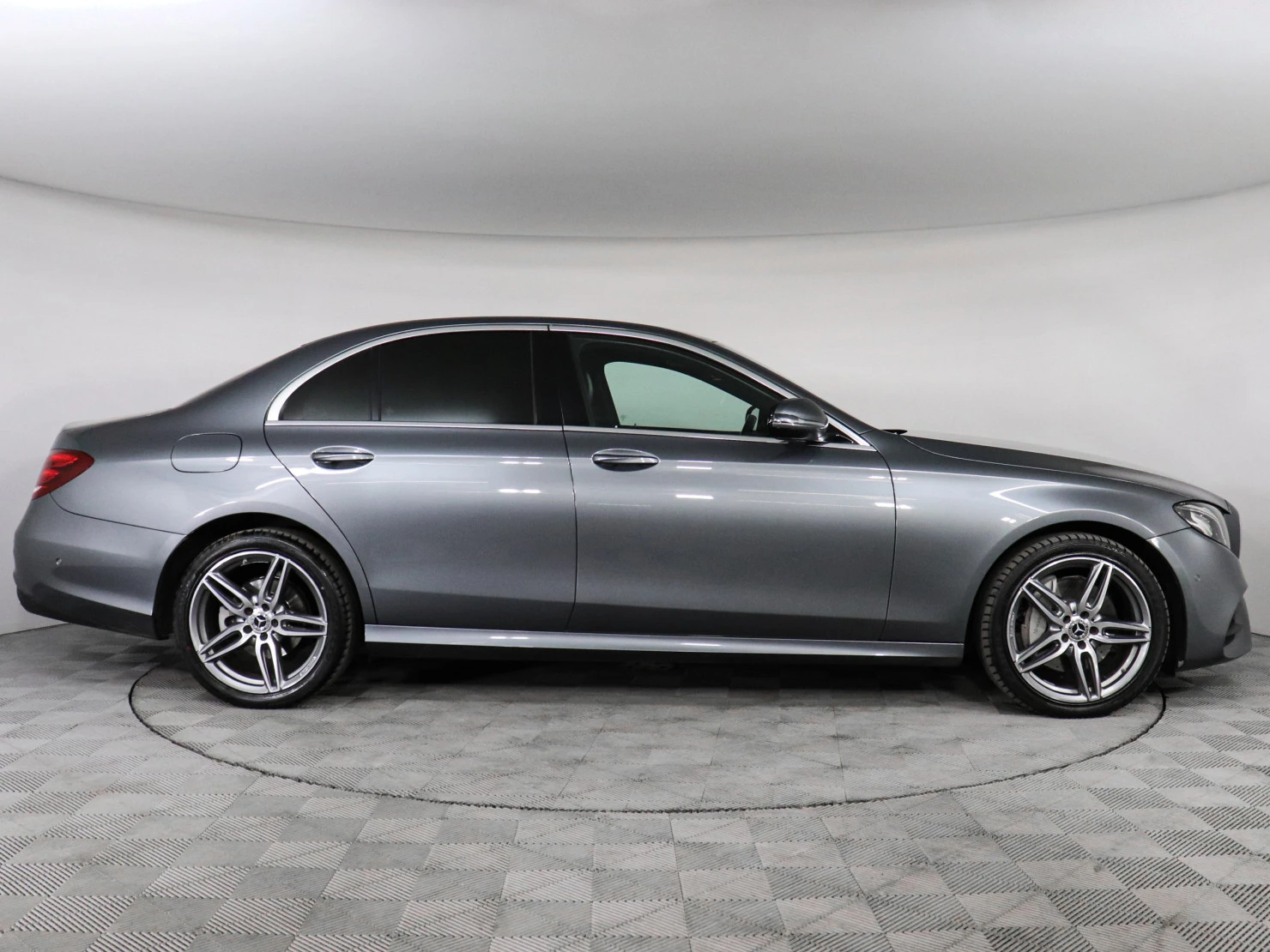 Mercedes-Benz E-Класс, 2019