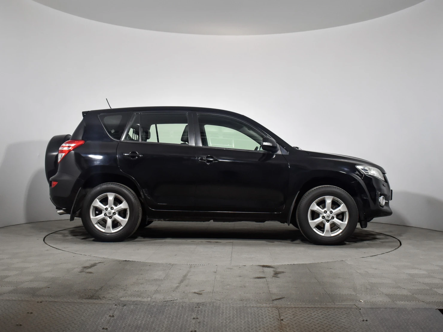 Toyota RAV4, 2011