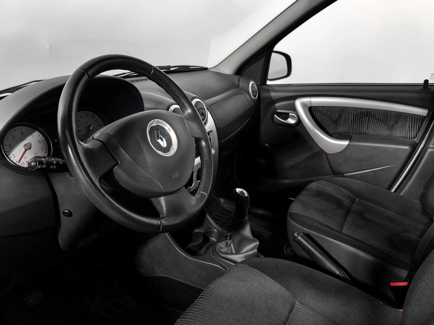 Renault Logan, 2013