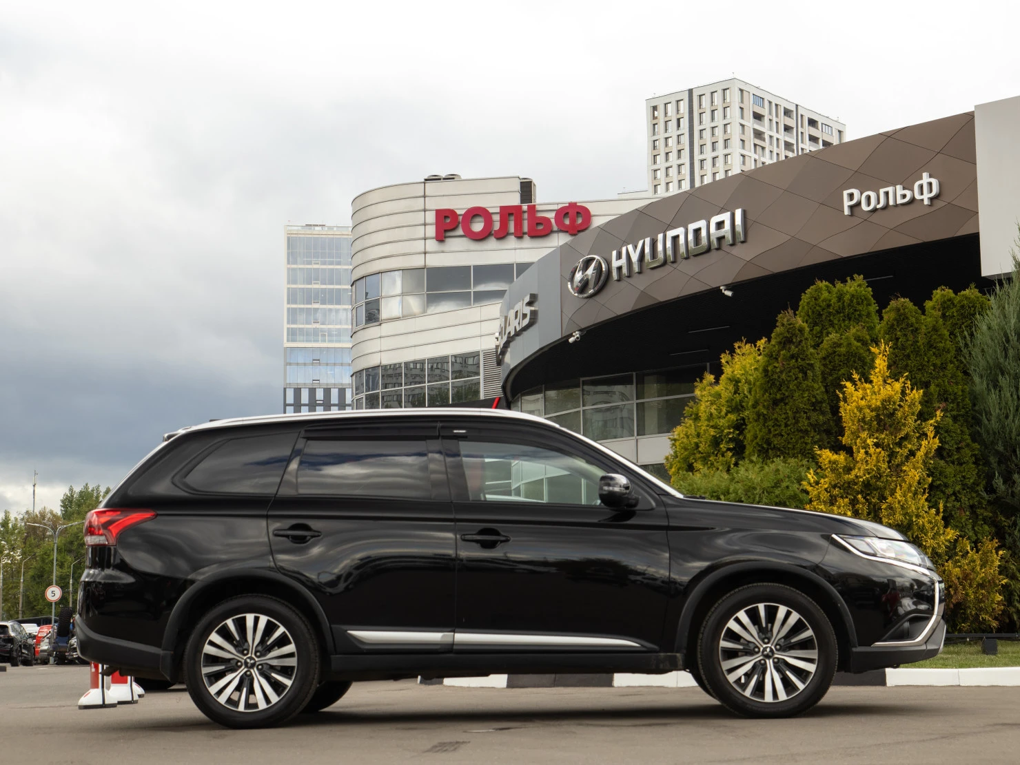 Mitsubishi OUTLANDER, 2019
