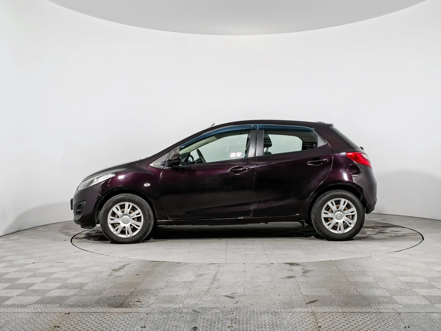 Mazda 2, 2012