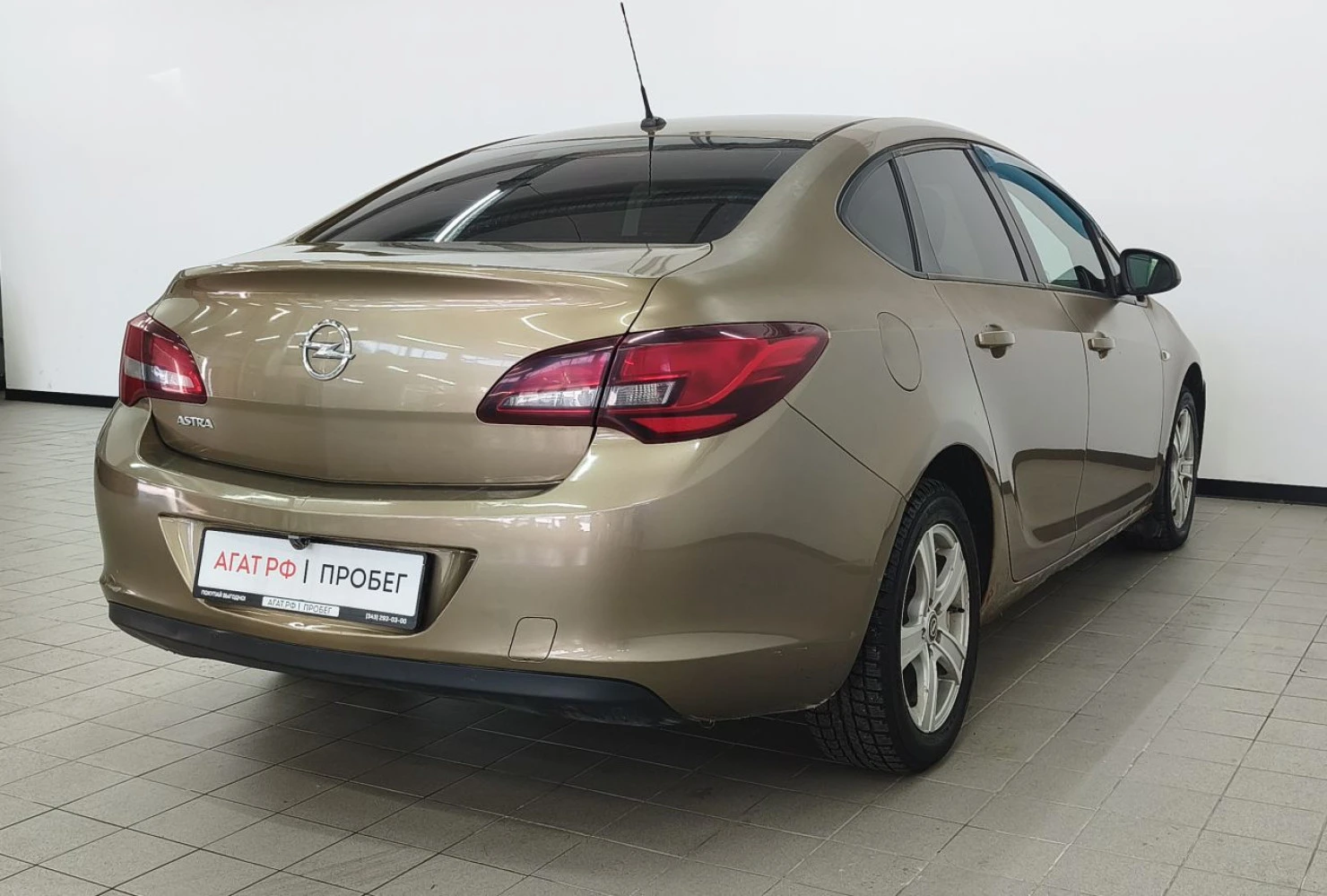 Opel Astra, 2012