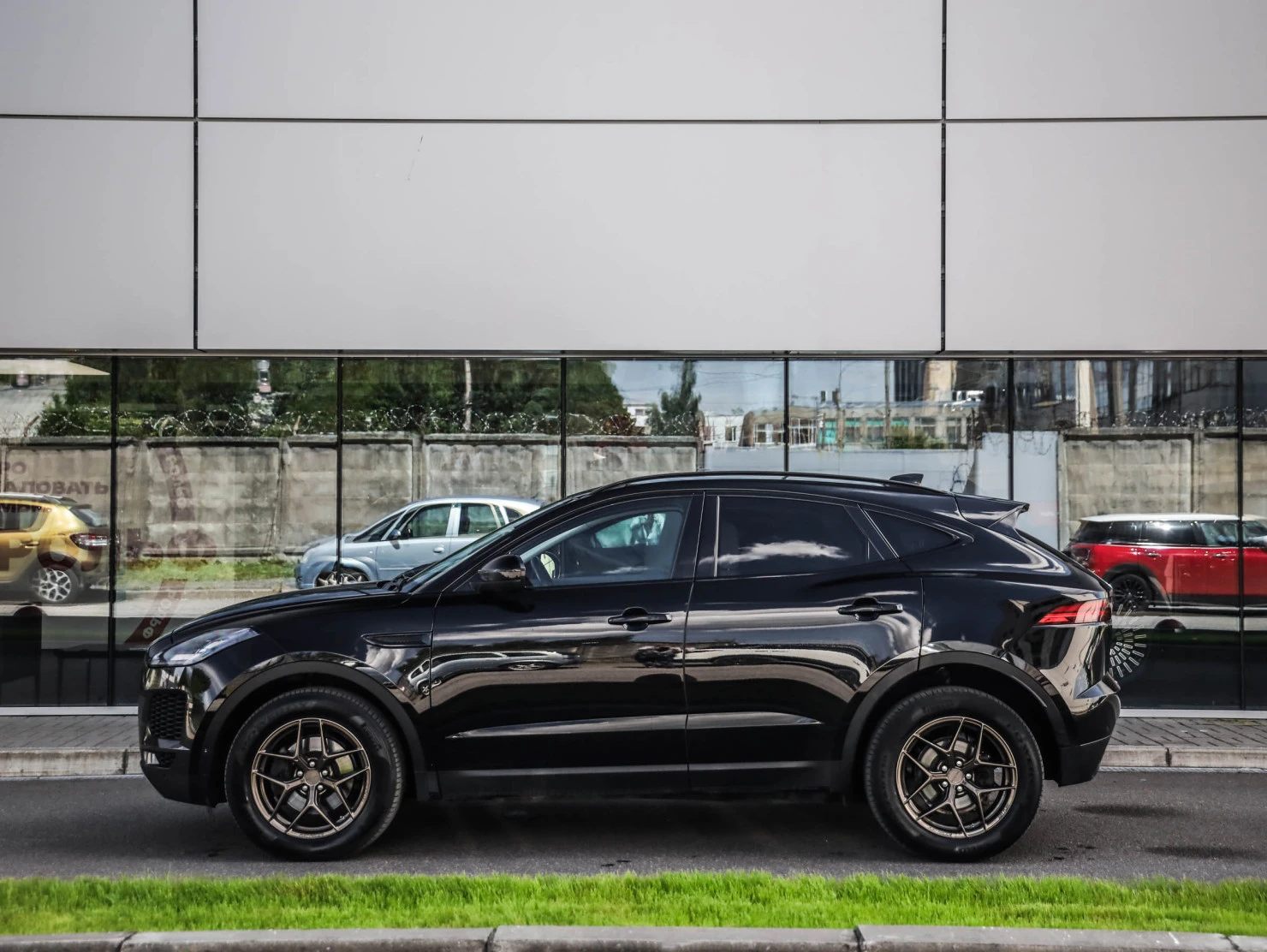 Jaguar E-PACE, 2019