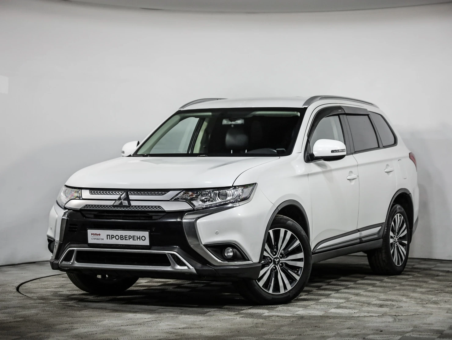 Mitsubishi OUTLANDER, 2020