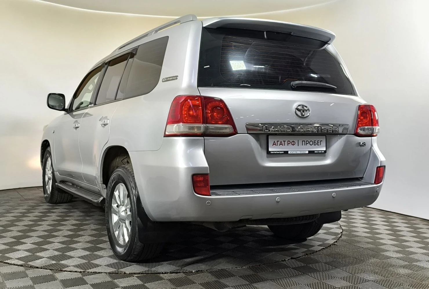 Toyota Land Cruiser, 2011
