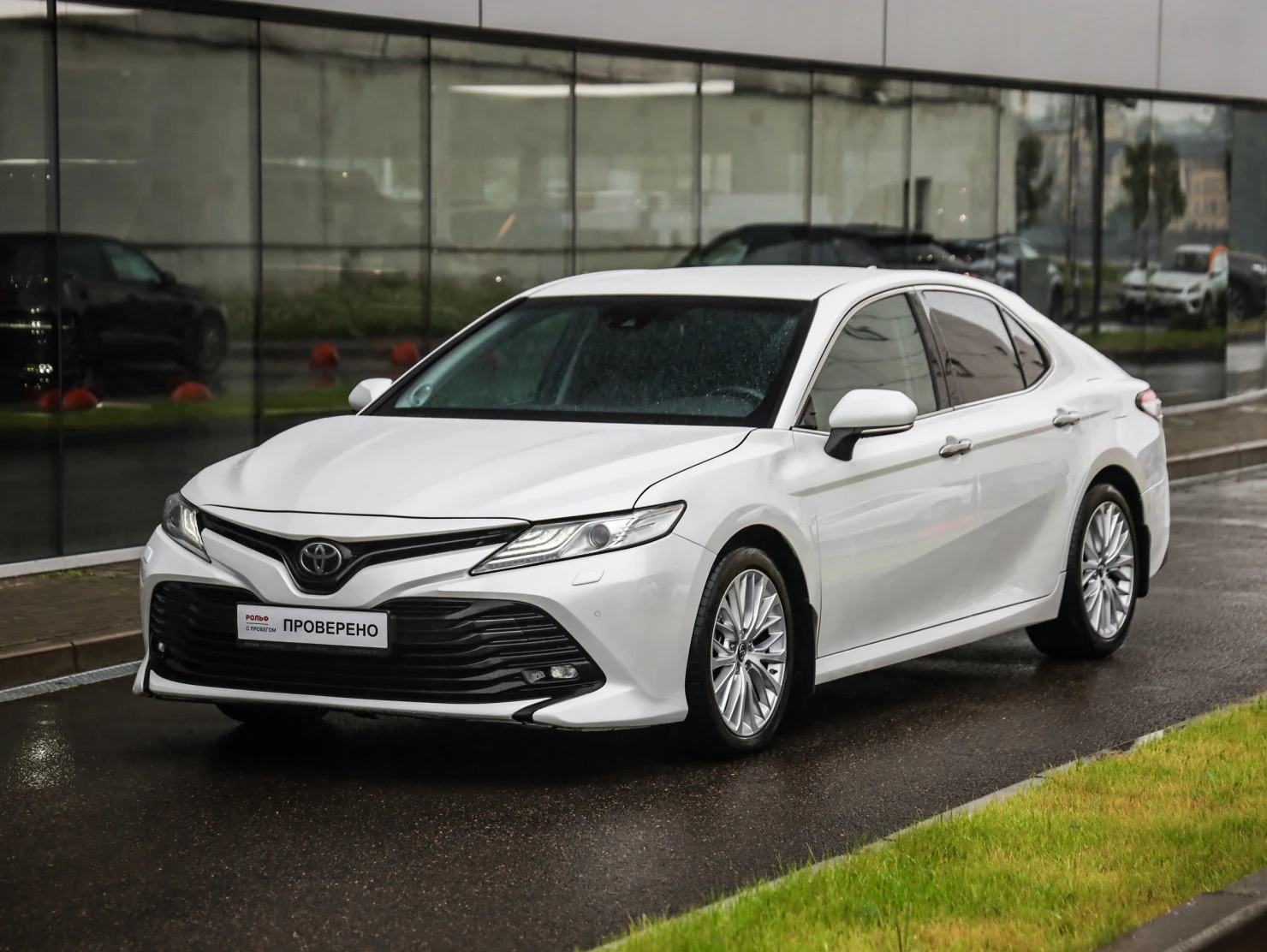 Toyota Camry, 2019