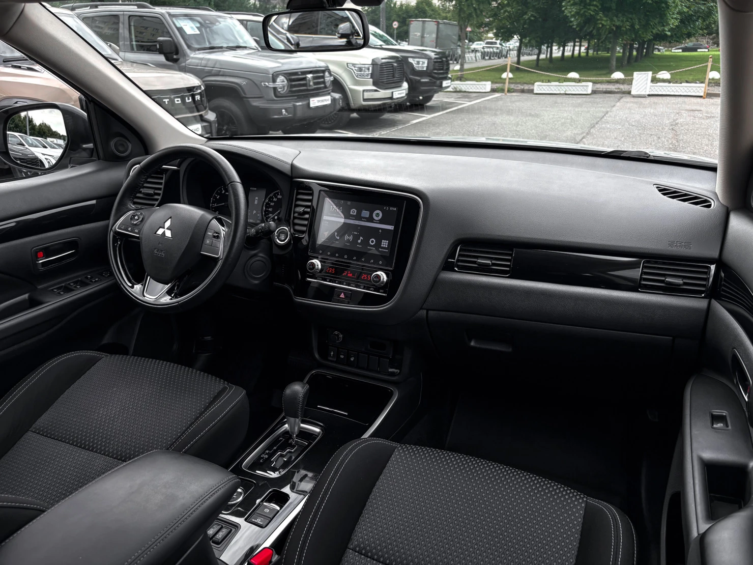 Mitsubishi OUTLANDER, 2021