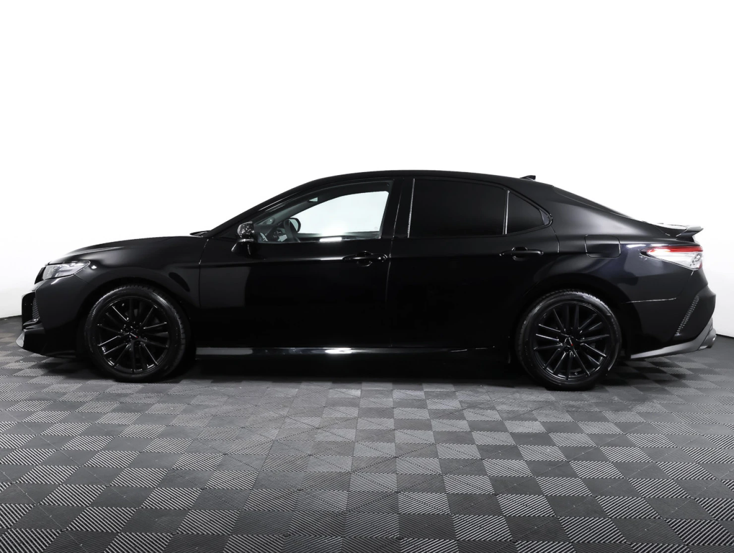 Toyota Camry, 2019
