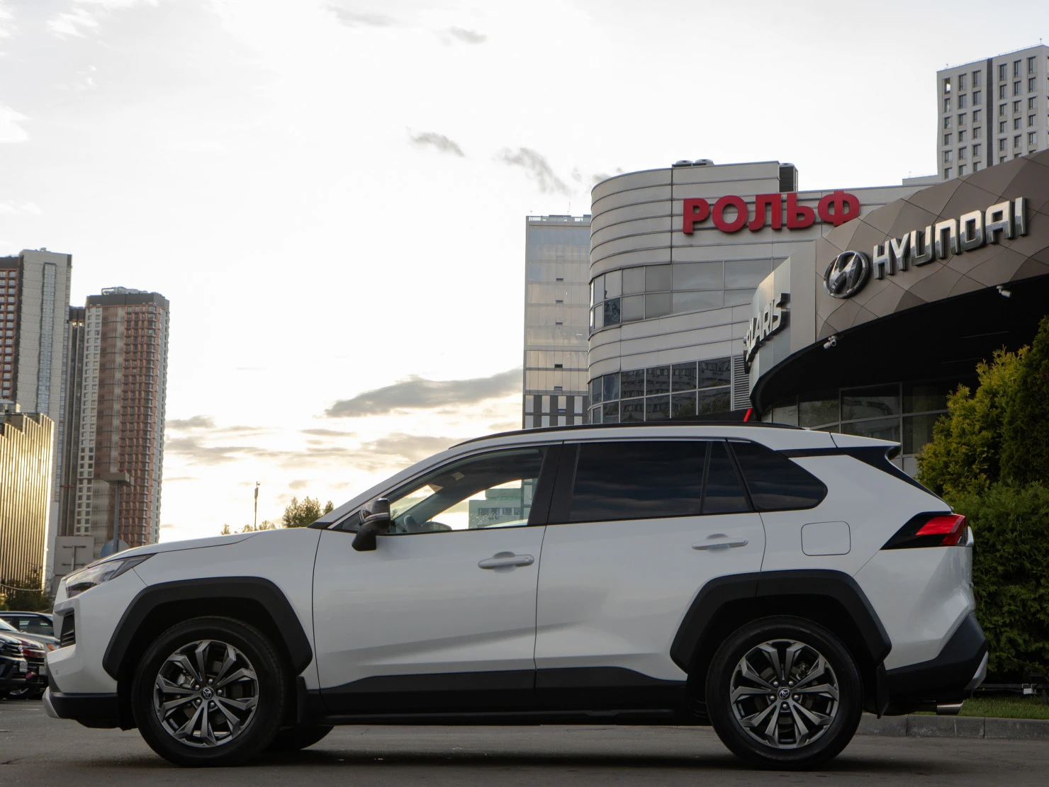 Toyota RAV4, 2025