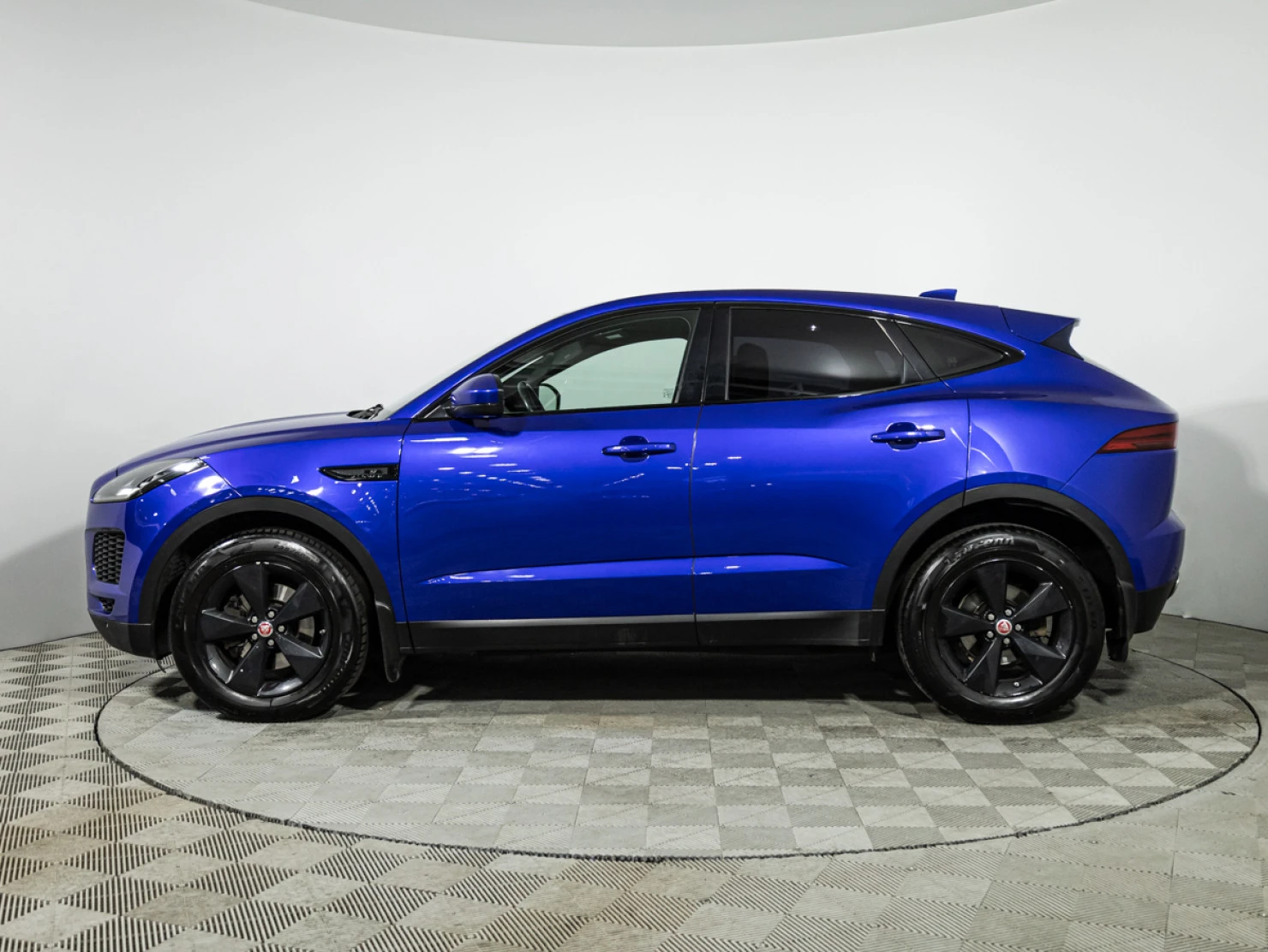 Jaguar E-PACE, 2018
