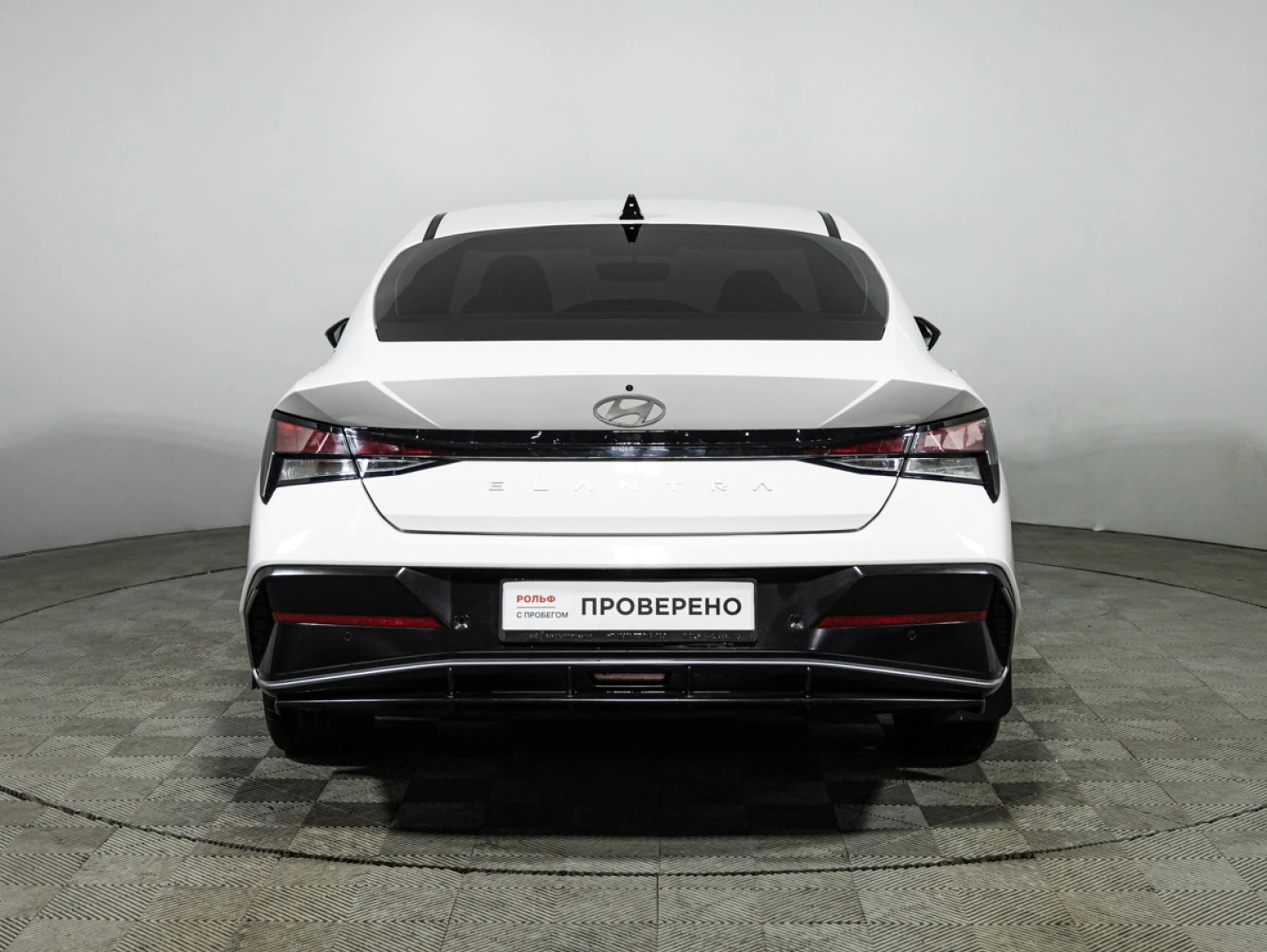 Hyundai Elantra, 2023
