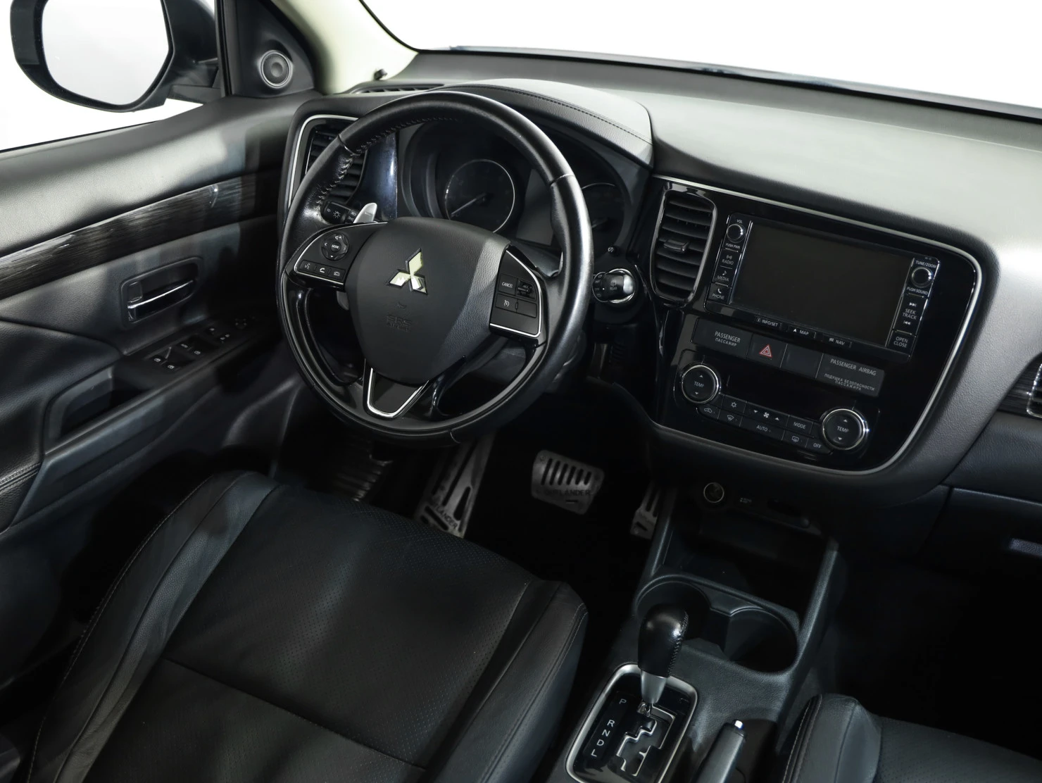 Mitsubishi OUTLANDER, 2016