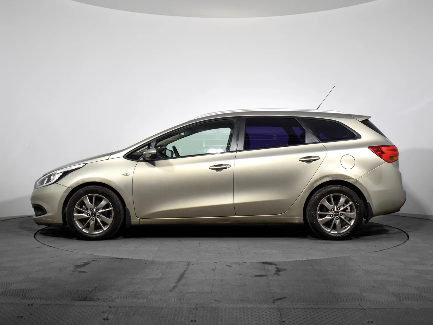Kia Ceed, 2013