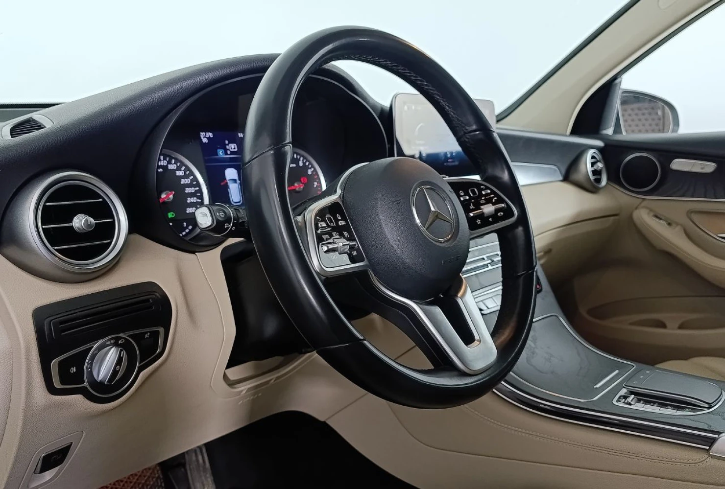 Mercedes-Benz GLC, 2020
