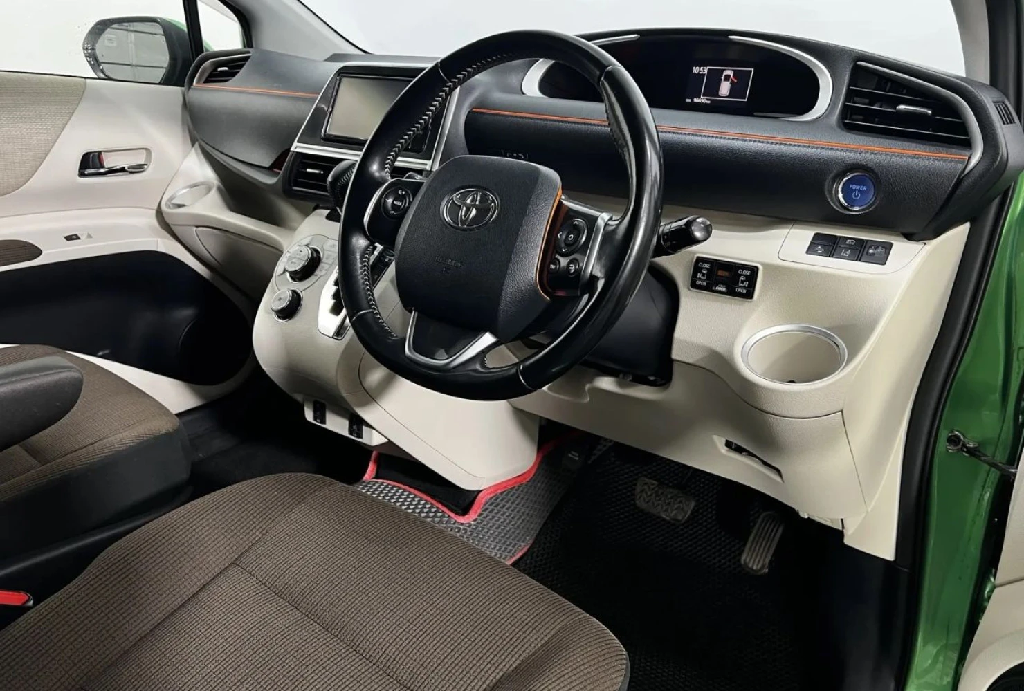 Toyota Sienta, 2018