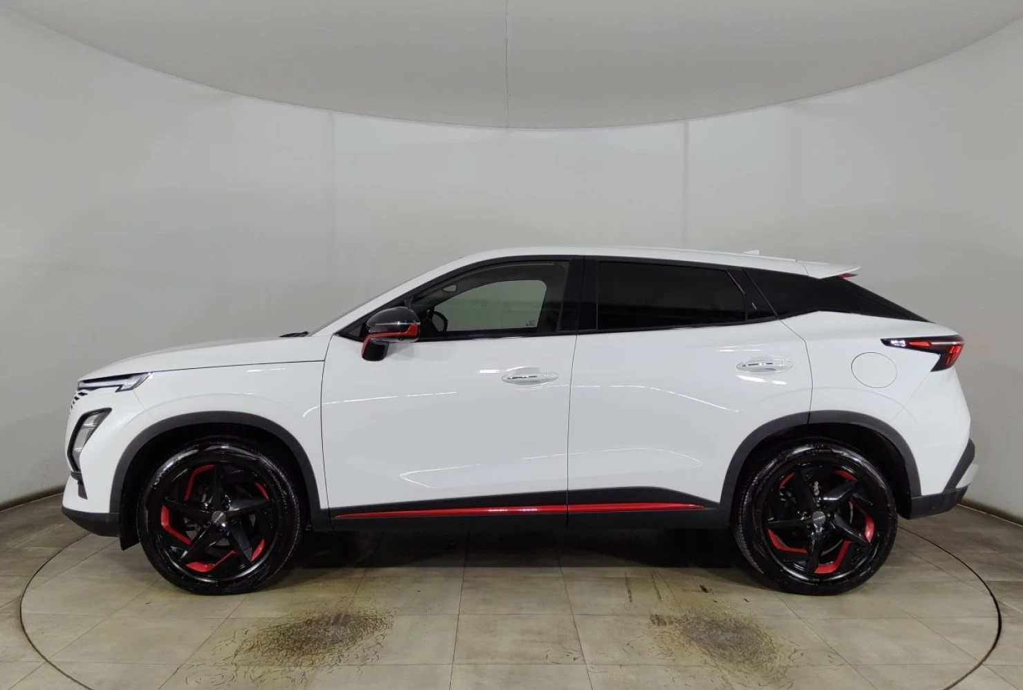 OMODA C5, 2023
