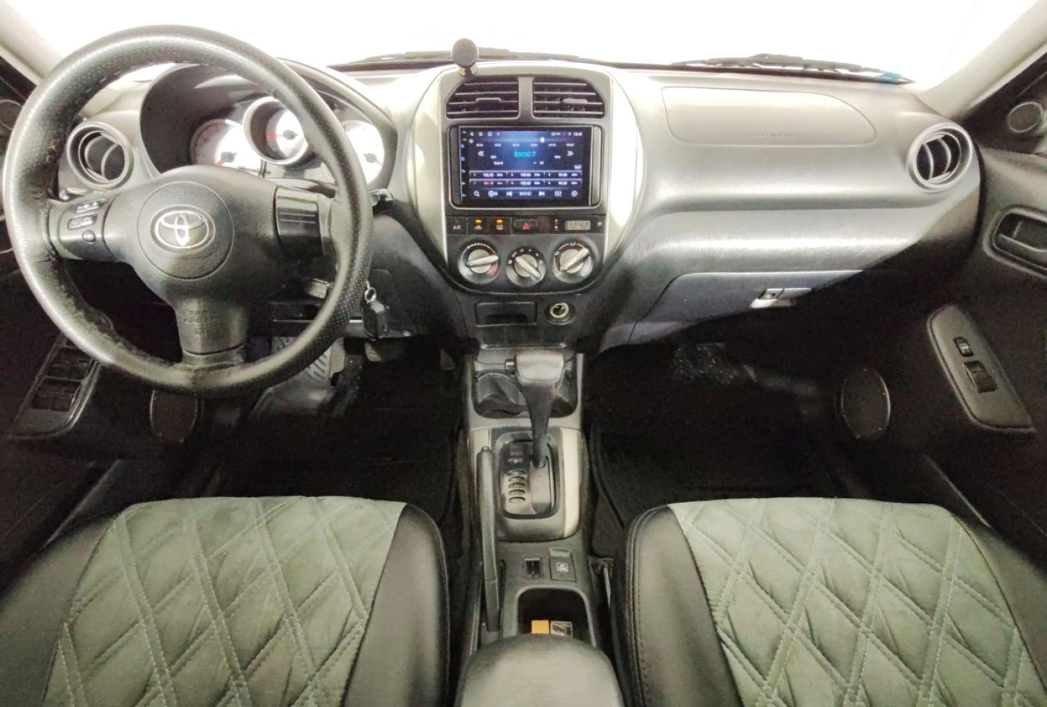 Toyota RAV4, 2005