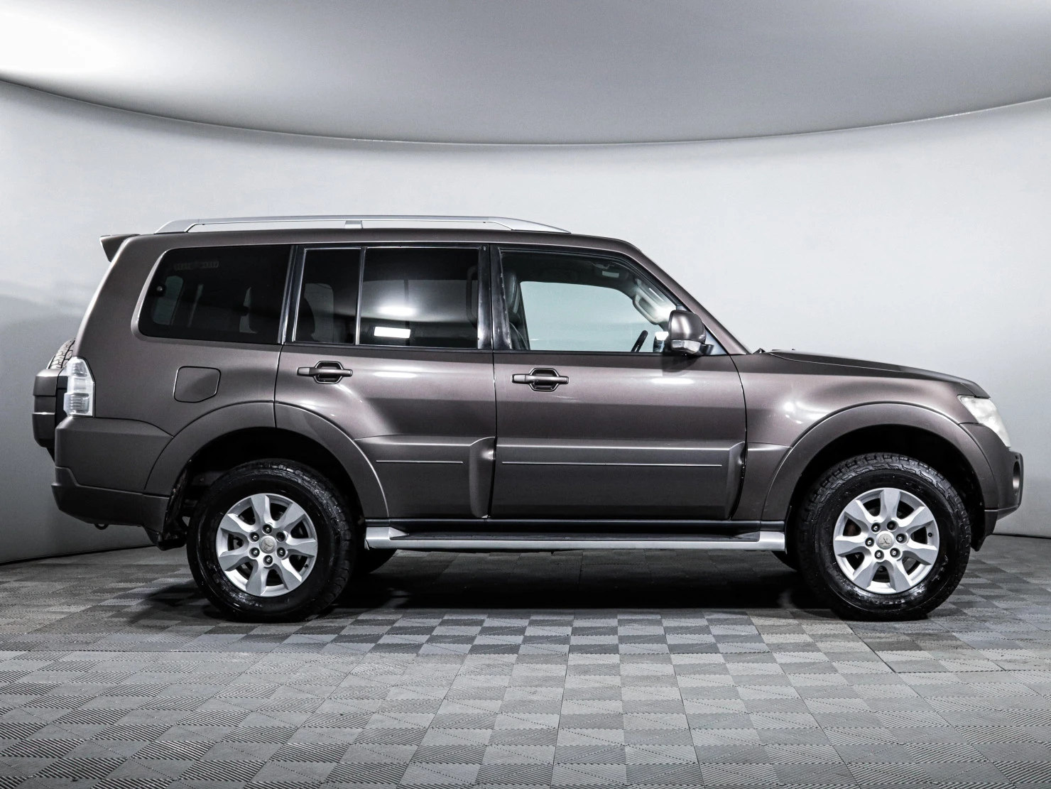 Mitsubishi PAJERO, 2011