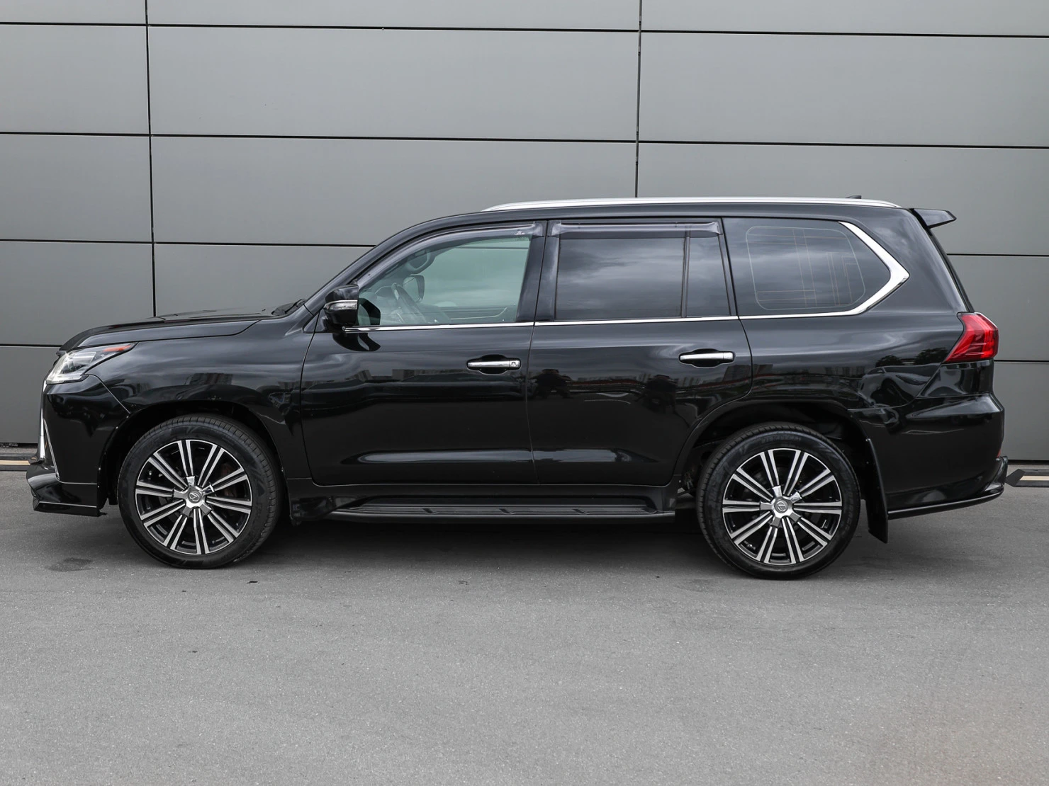 Lexus LX, 2017