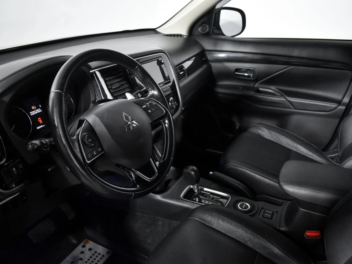 Mitsubishi OUTLANDER, 2016