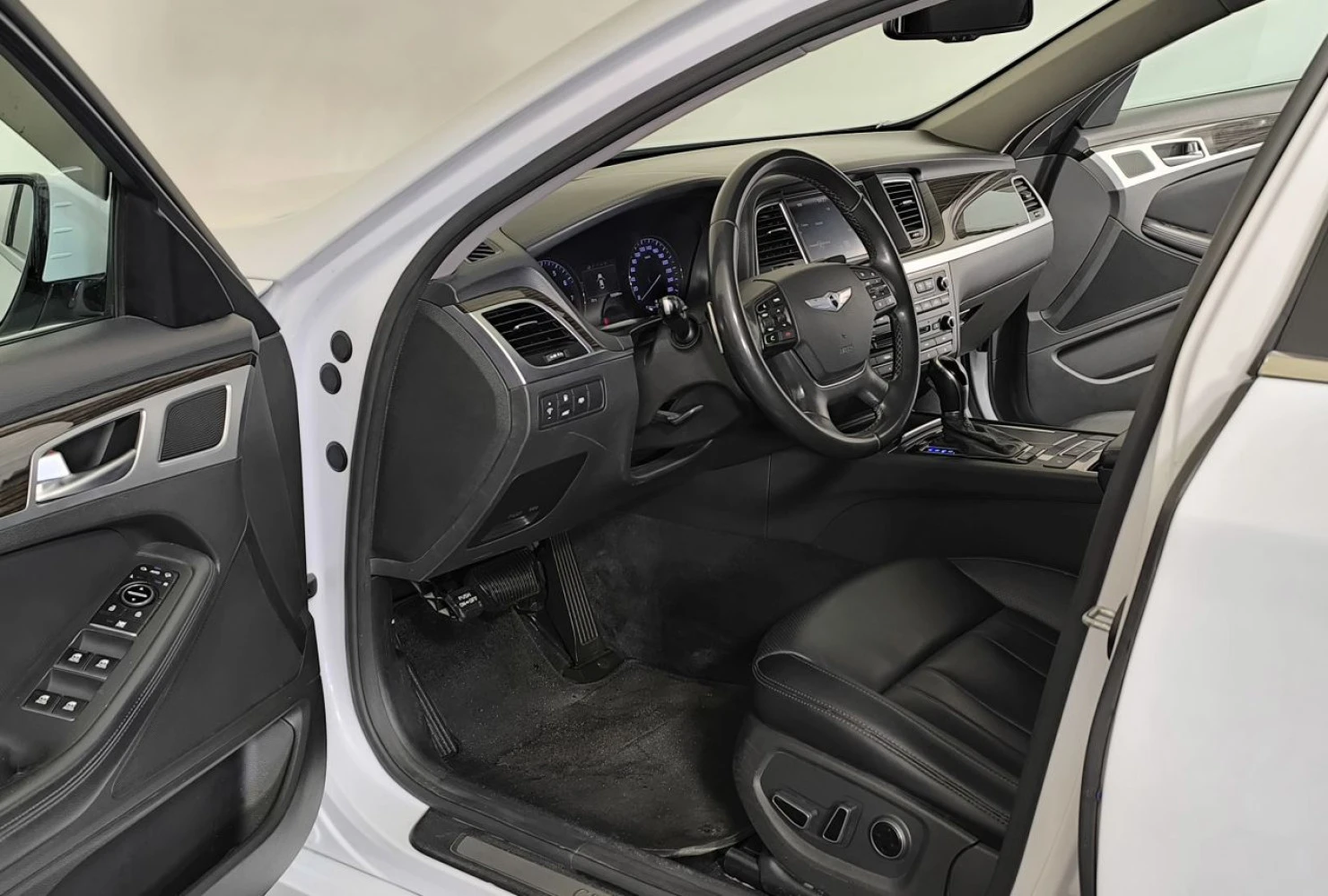 Hyundai Genesis, 2014