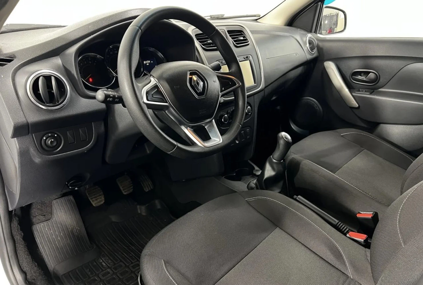Renault Logan, 2019