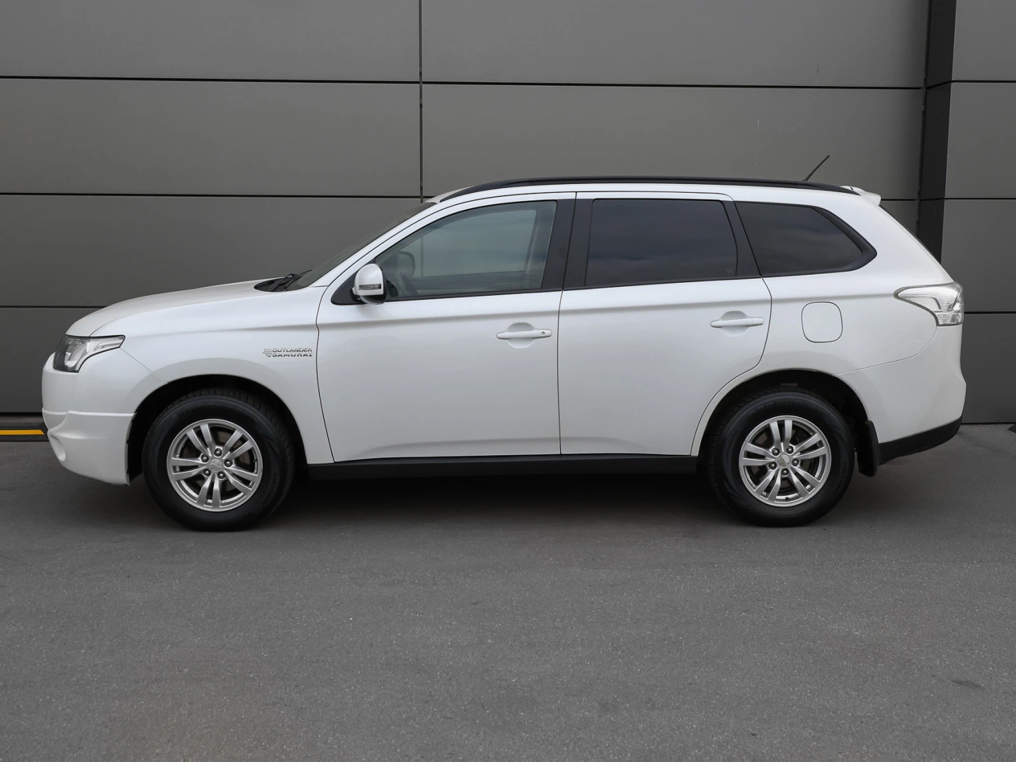 Mitsubishi OUTLANDER, 2014