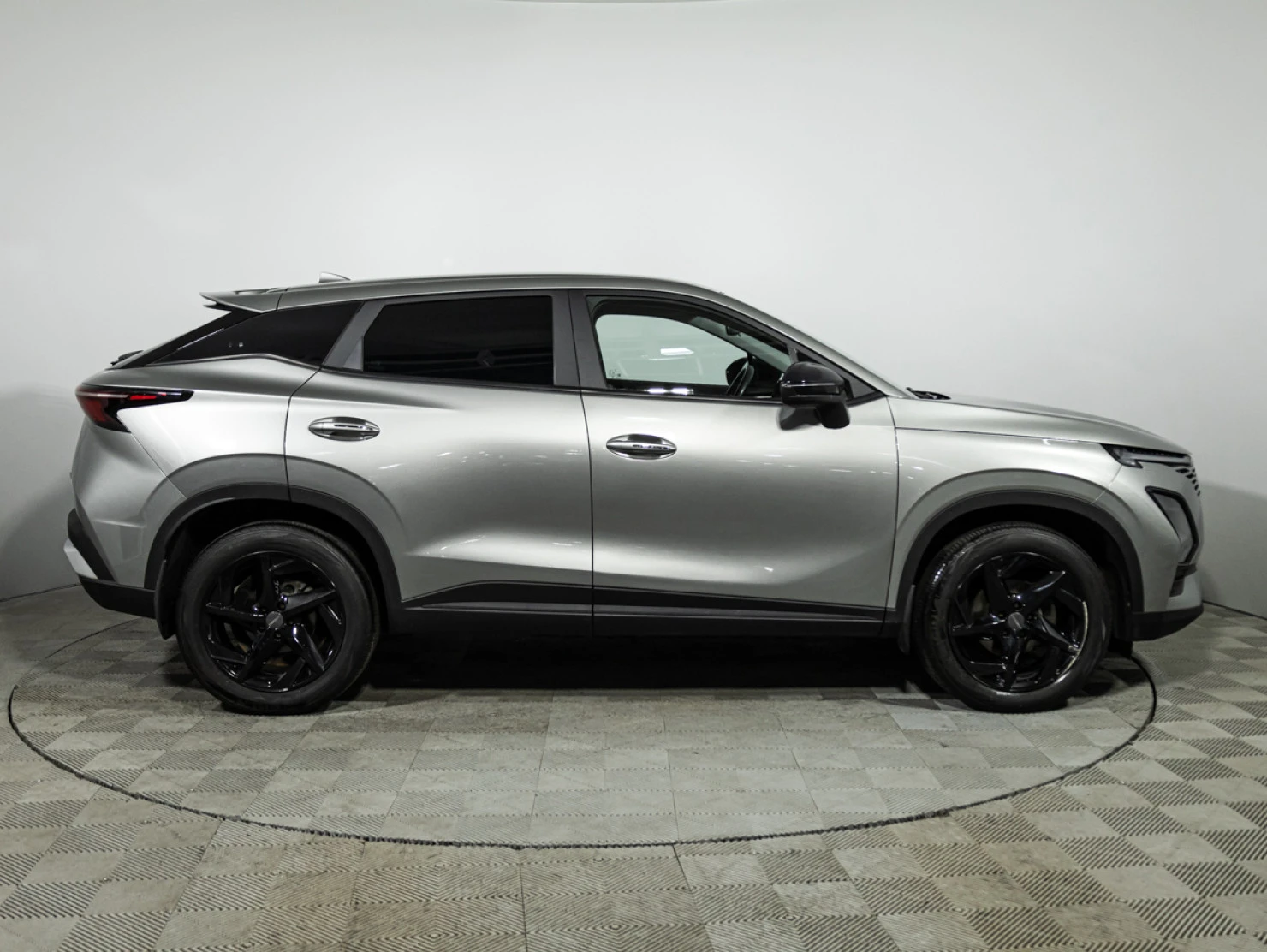 OMODA C5, 2023