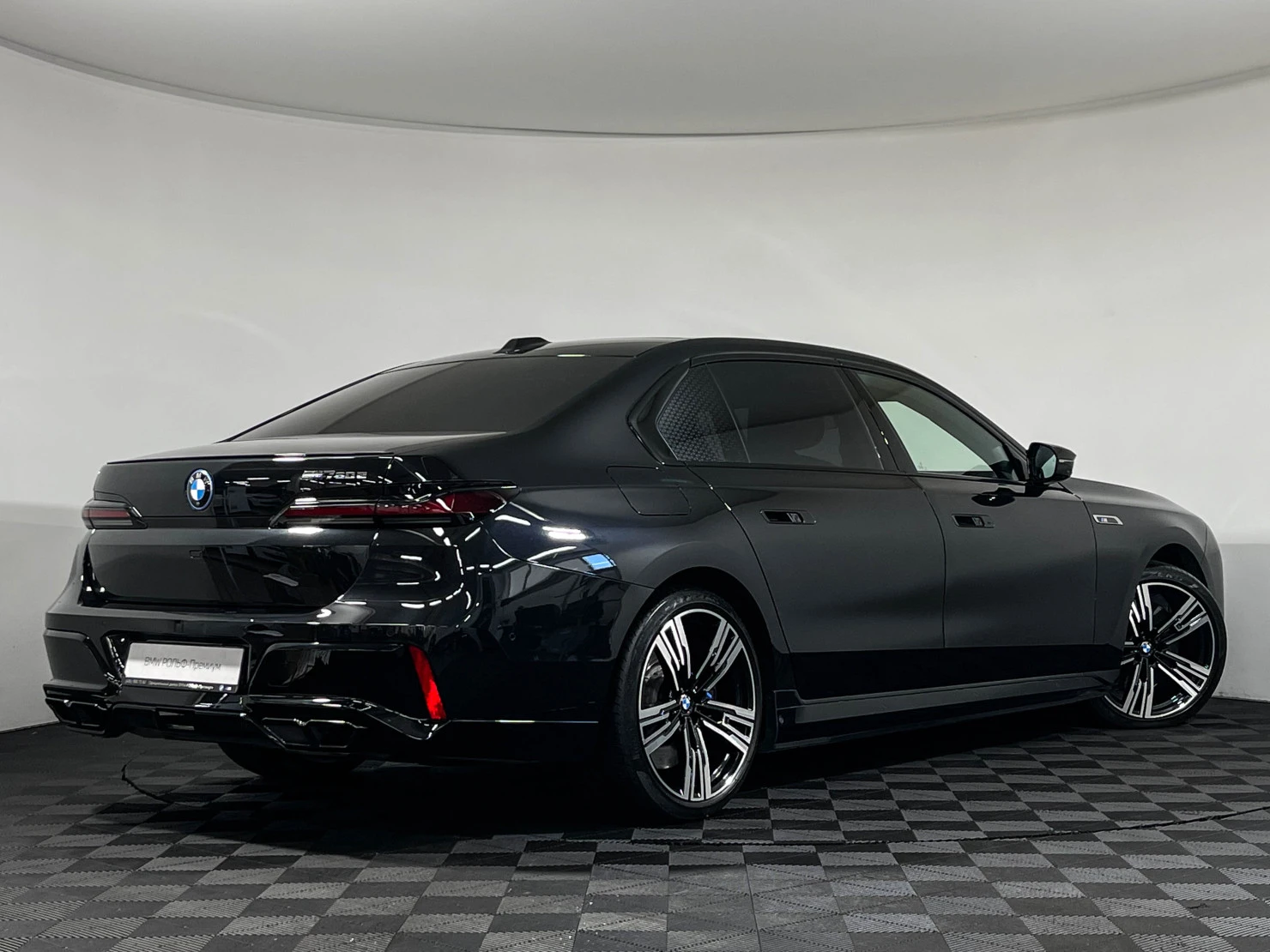 BMW 7 серии, 2023