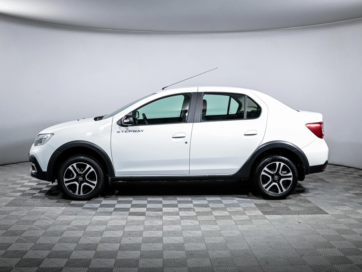 Renault Logan, 2022
