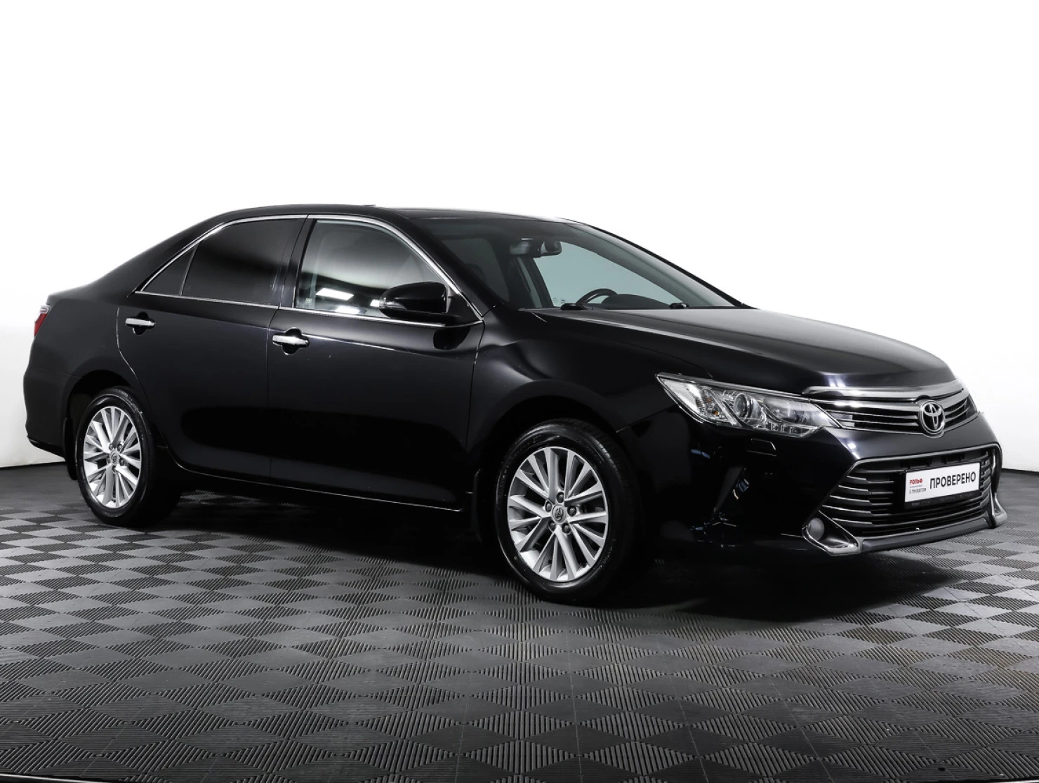 Toyota Camry, 2015