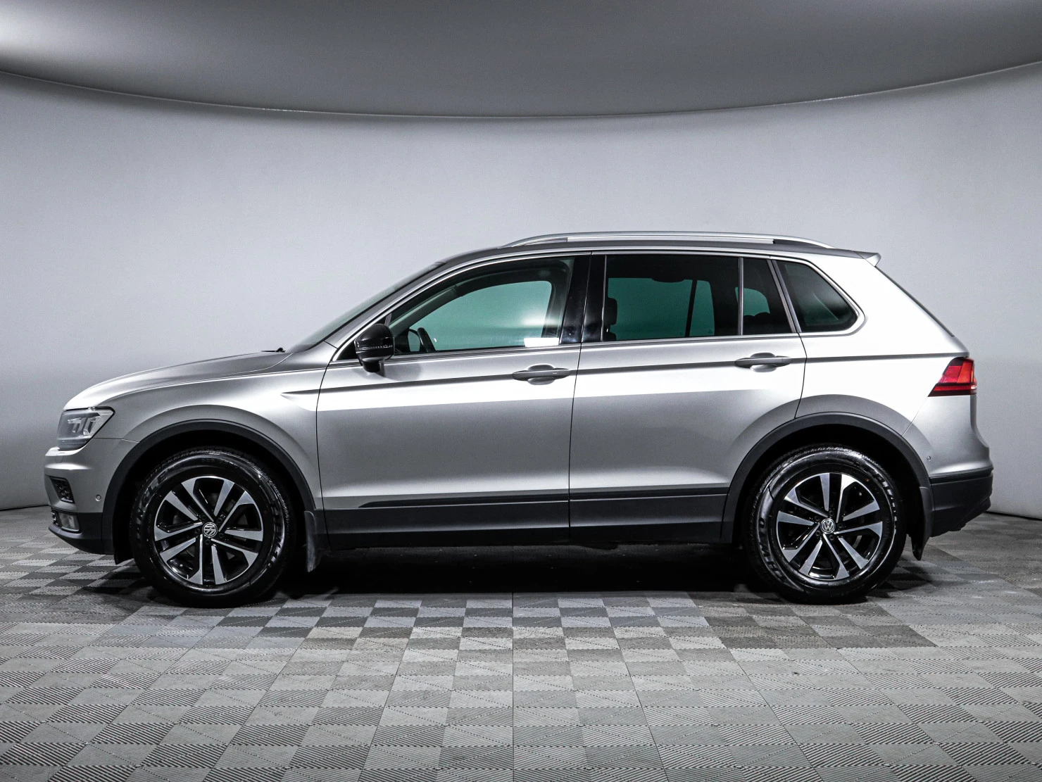 Volkswagen Tiguan, 2019