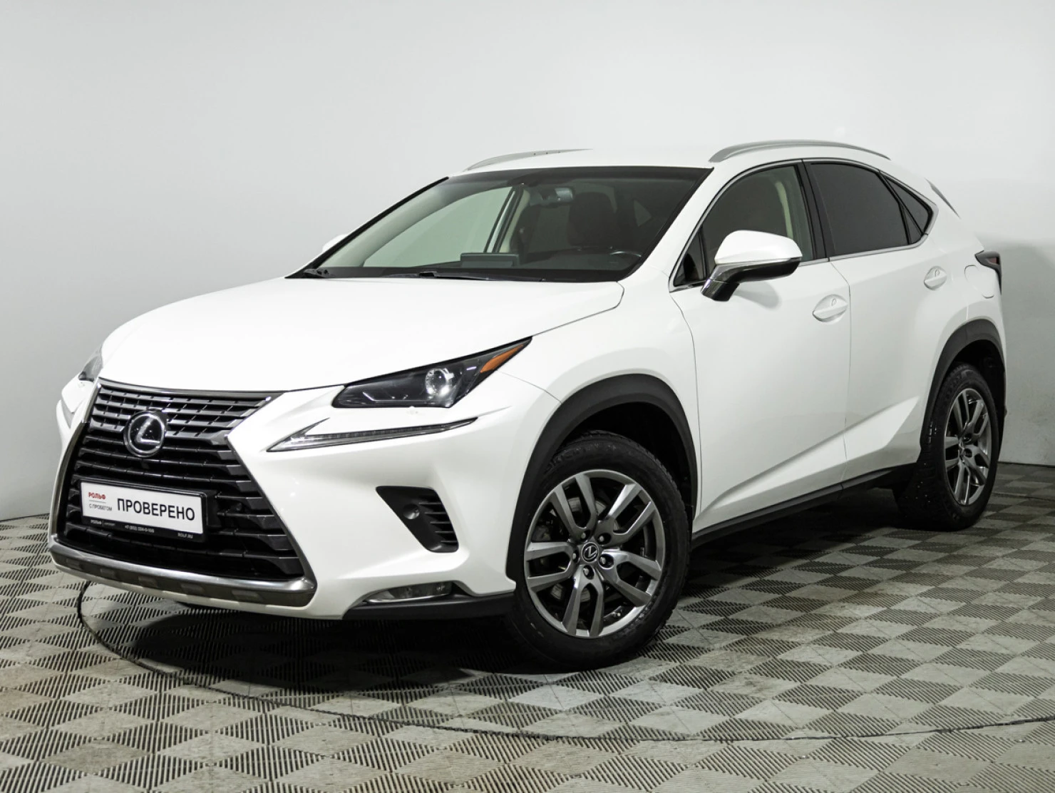 Lexus NX, 2018