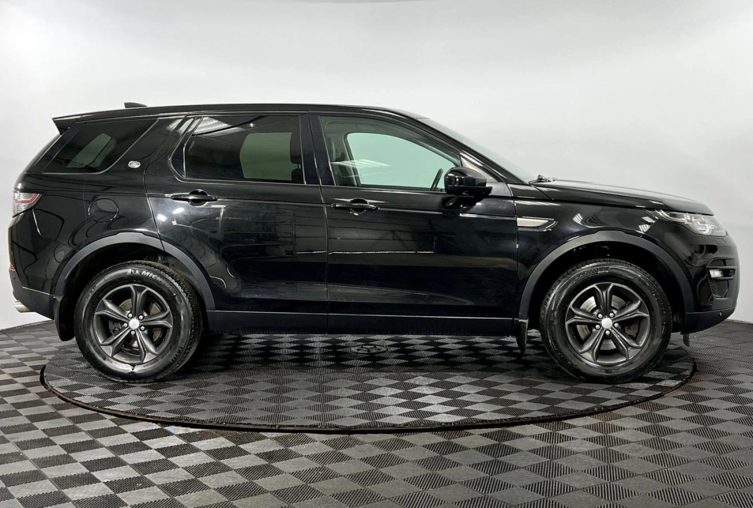 Land Rover Discovery Sport, 2017