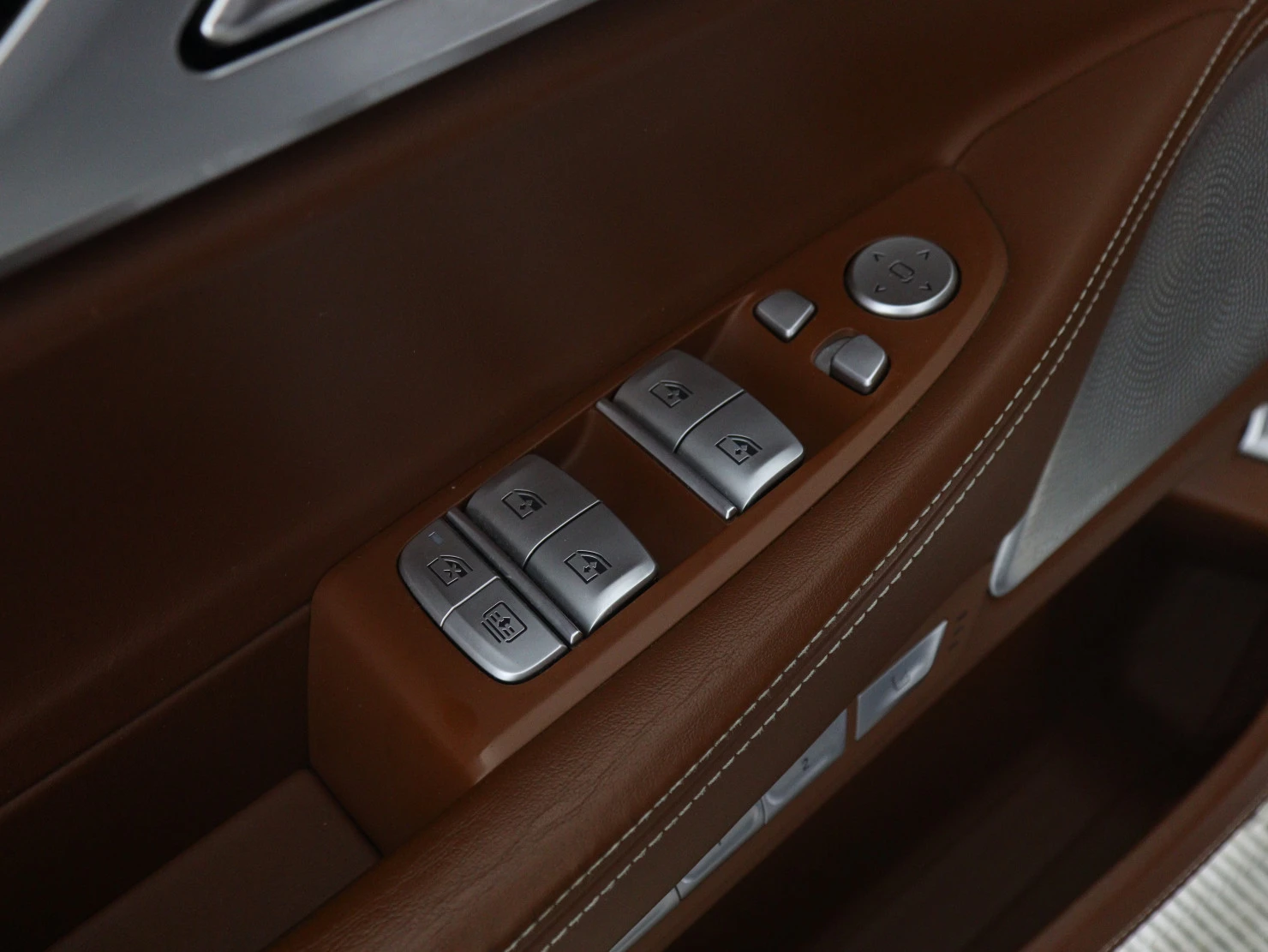 BMW 7 серии, 2016