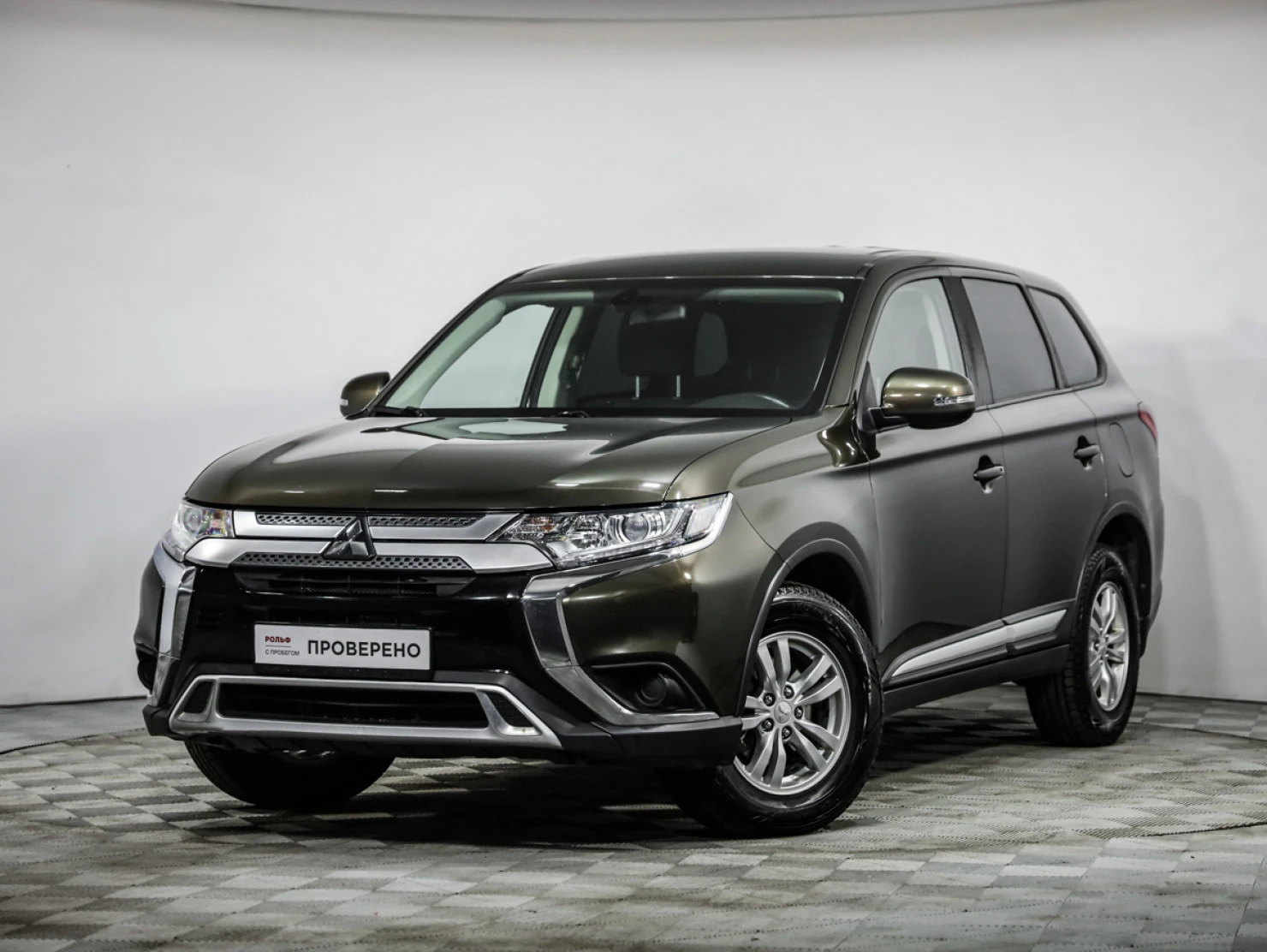 Mitsubishi OUTLANDER, 2020