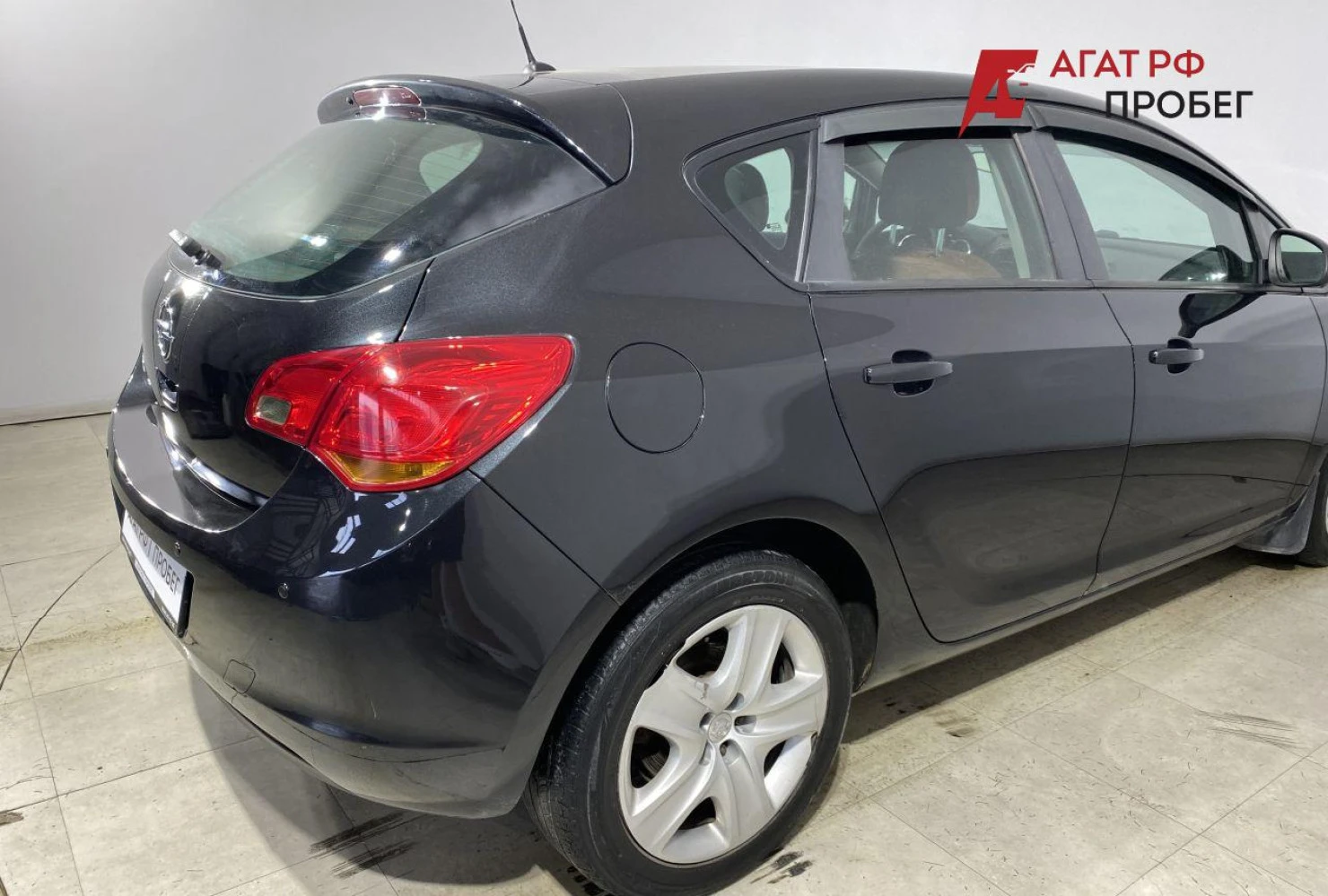 Opel Astra, 2011