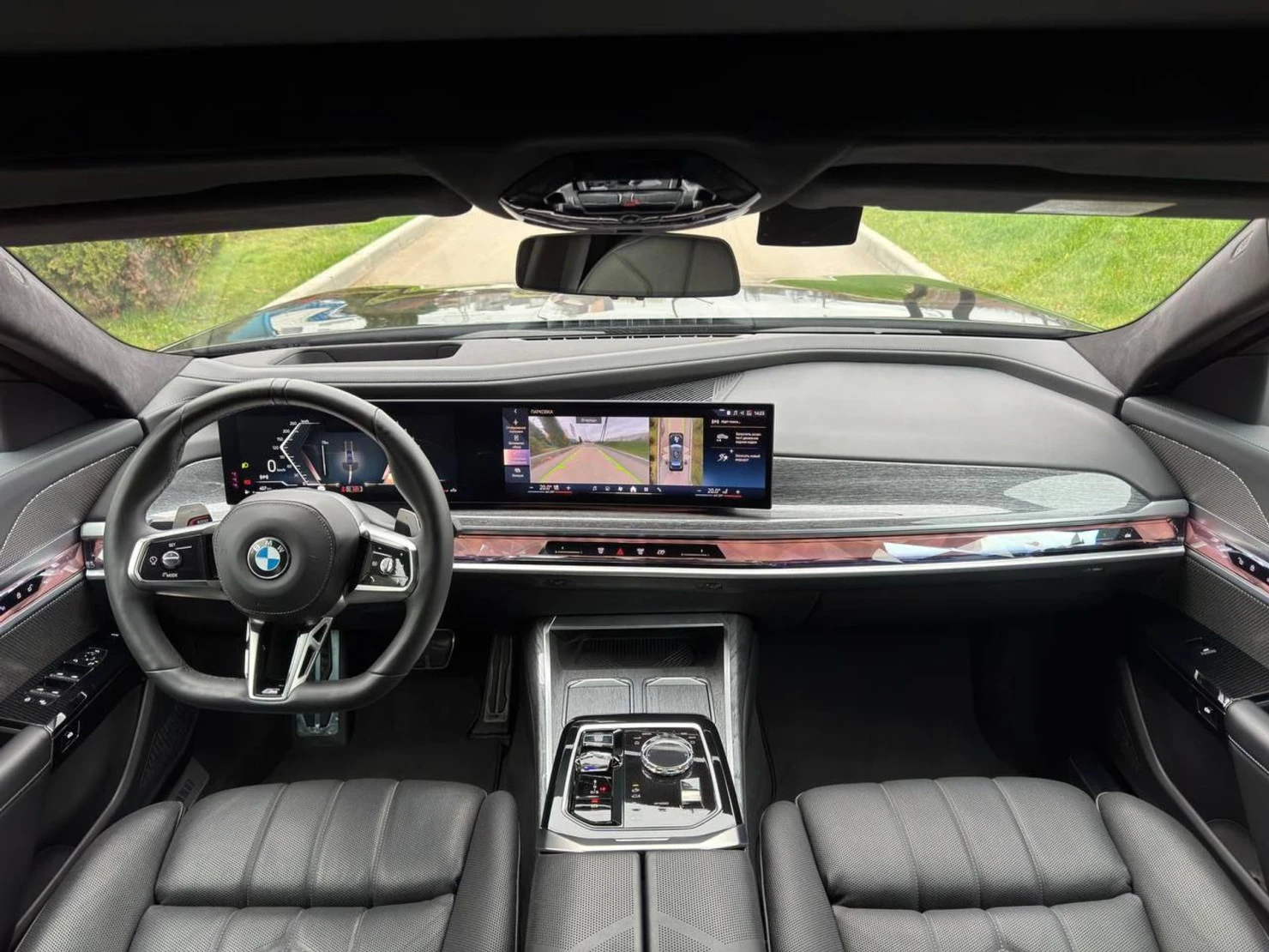 BMW 7 серии, 2023