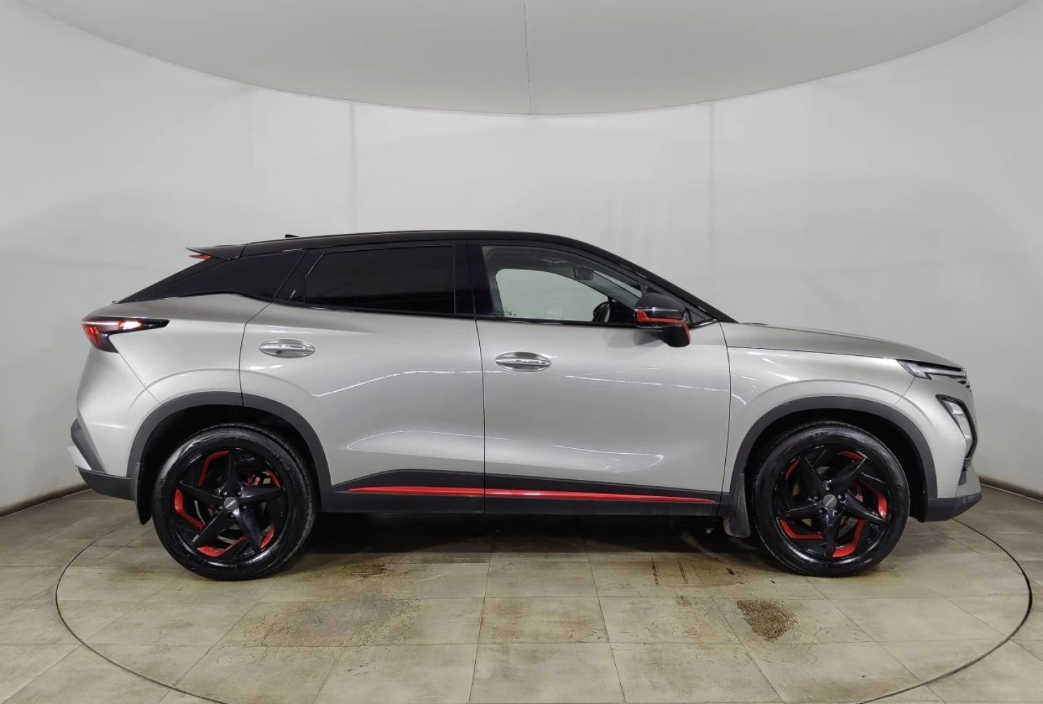 OMODA C5, 2023