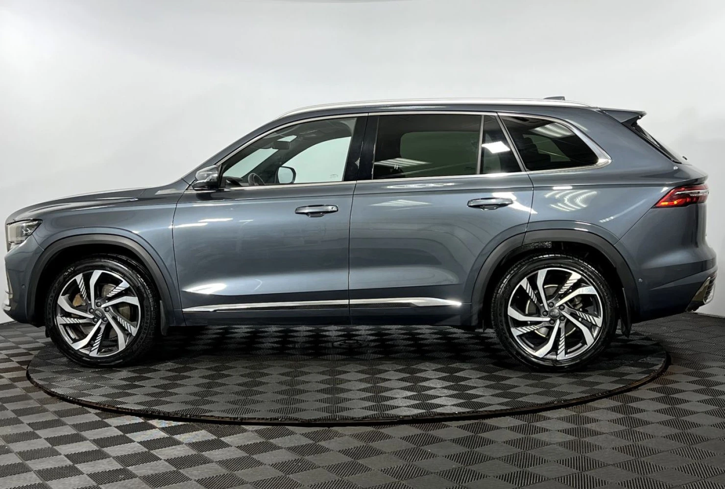 Geely Monjaro, 2023